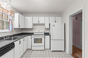 Ottawa, Ontario, K1H 5K6, CA, 3 Bedrooms Bedrooms, ,2 BathroomsBathrooms,Residential,For Sale,1998166