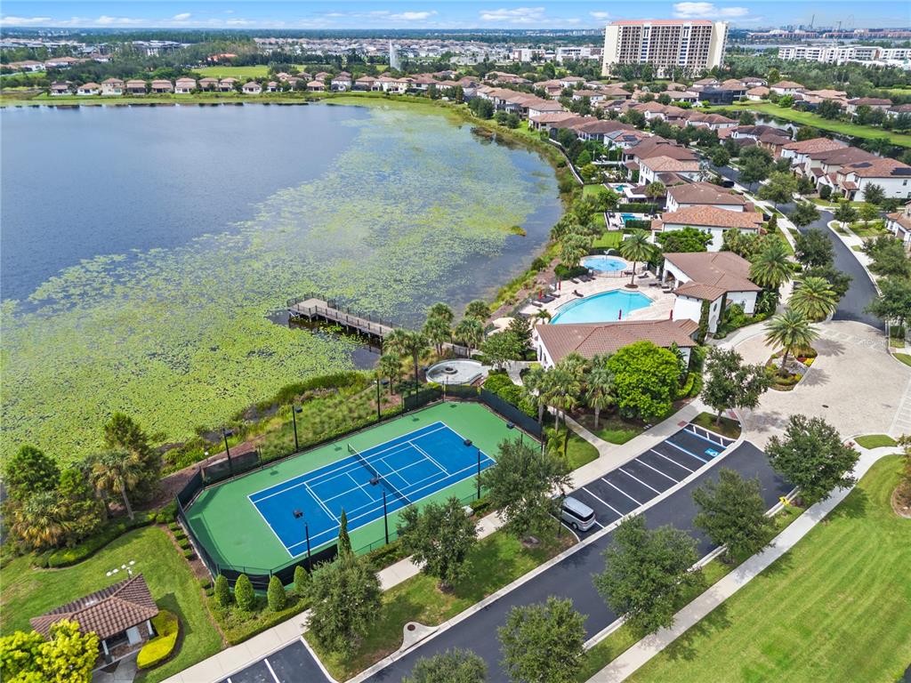 Orlando, Florida, 32836, United States, 5 Bedrooms Bedrooms, ,4 BathroomsBathrooms,Residential,For Sale,1940784