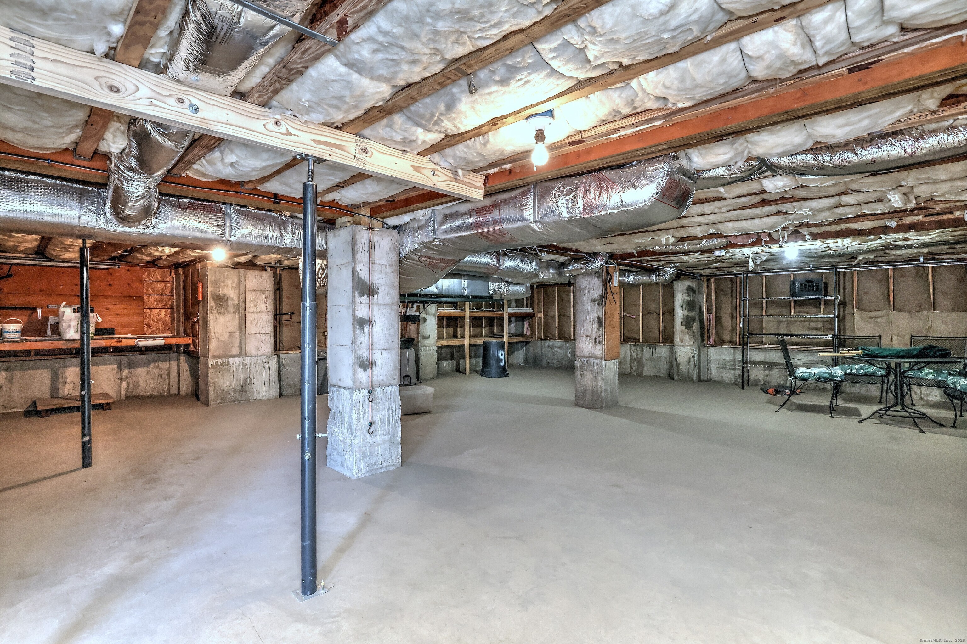 East Haven, Connecticut, 06512, United States, 3 Bedrooms Bedrooms, ,2 BathroomsBathrooms,Residential,For Sale,2001718