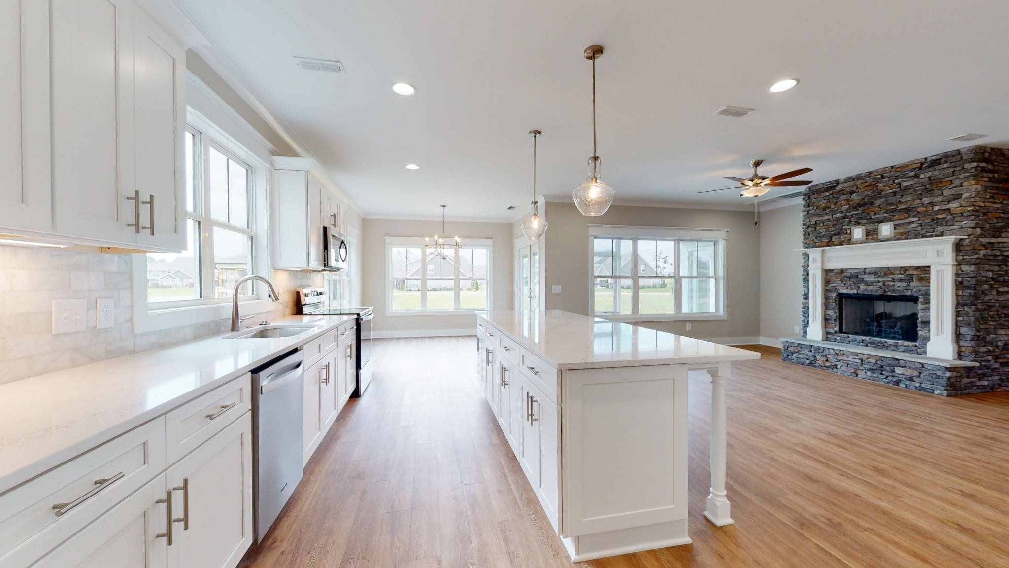 Winchester, Tennessee, 37398, United States, 4 Bedrooms Bedrooms, ,3 BathroomsBathrooms,Residential,For Sale,1980972