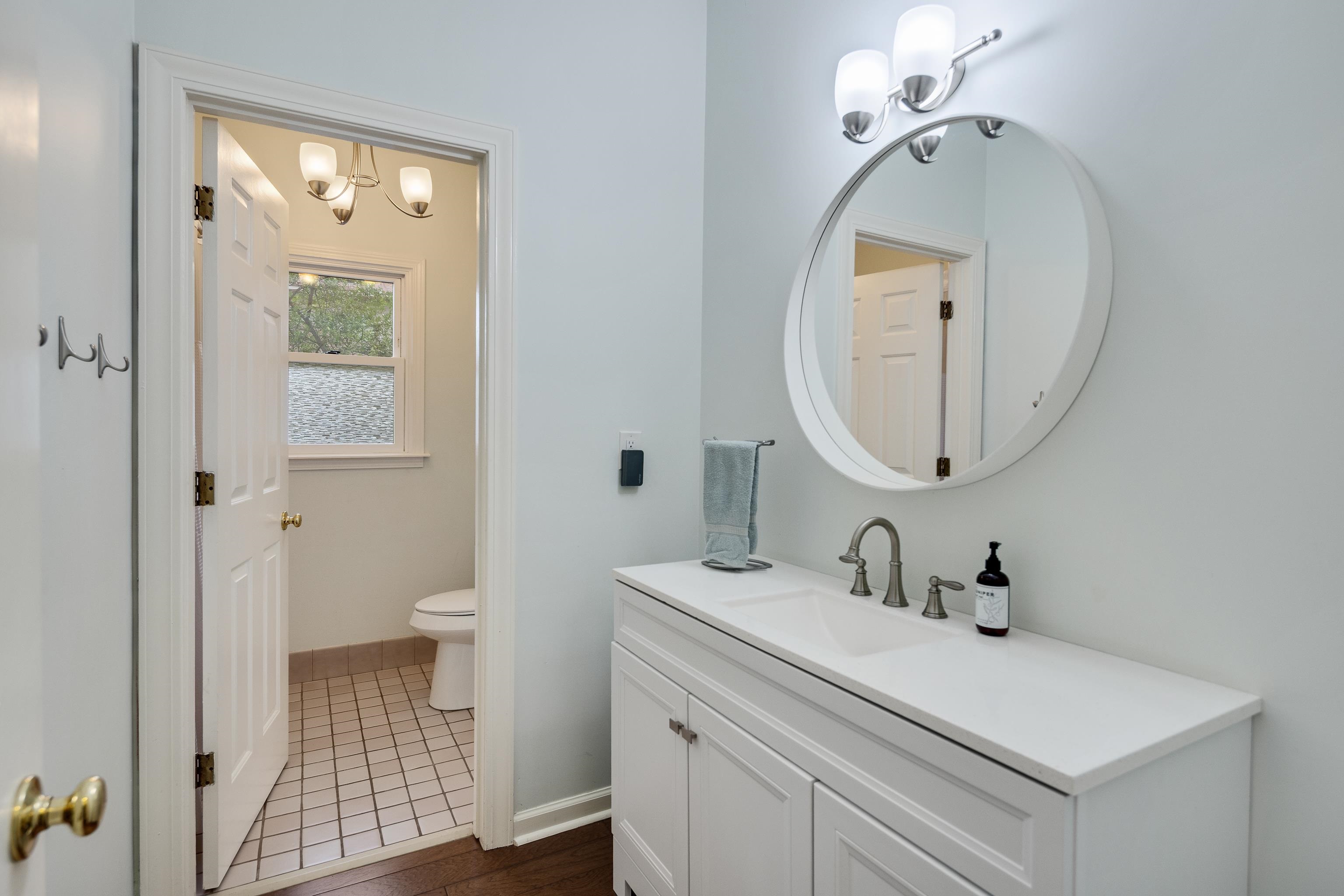 Memphis, Tennessee, 38117, United States, 4 Bedrooms Bedrooms, ,3 BathroomsBathrooms,Residential,For Sale,1972441