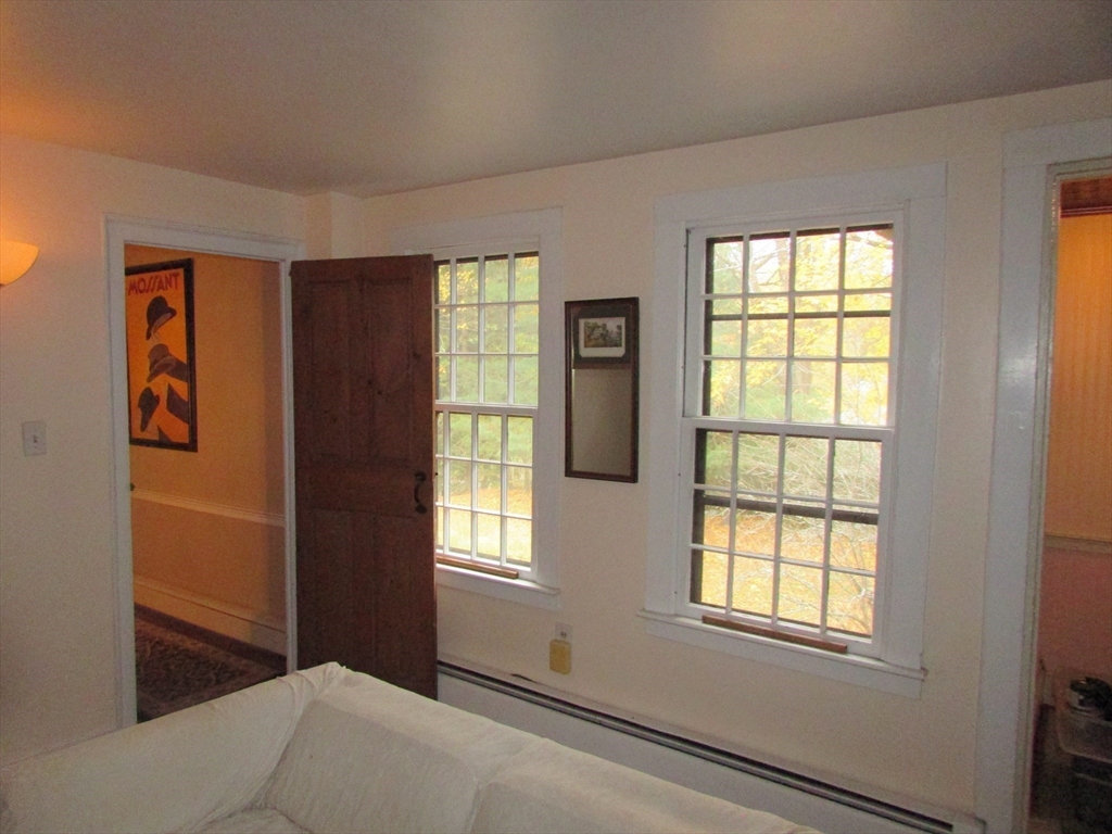 Attleboro, Massachusetts, 02703, United States, 5 Bedrooms Bedrooms, ,2 BathroomsBathrooms,Residential,For Sale,1983996