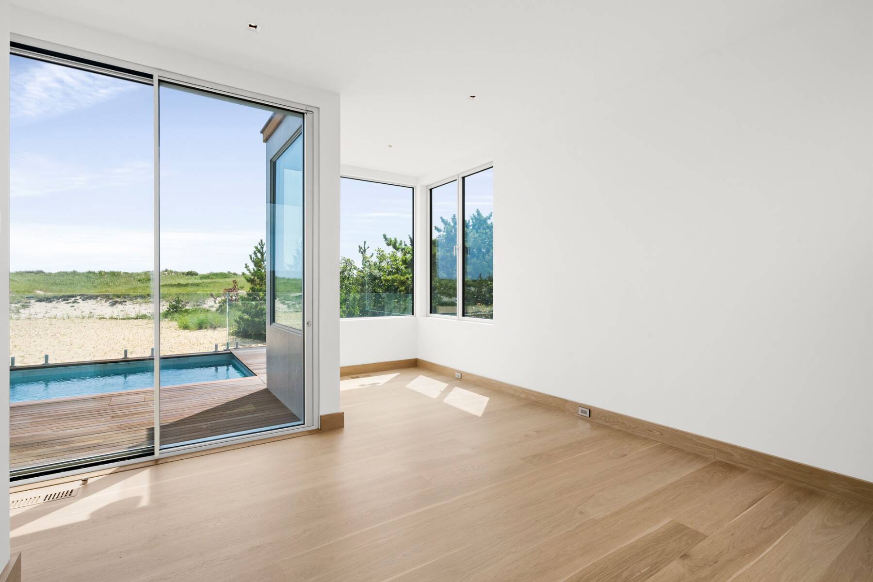  JUST FINISHED BRAND NEW MODERN OCEANFRONT w/ POOL - 物件實景
