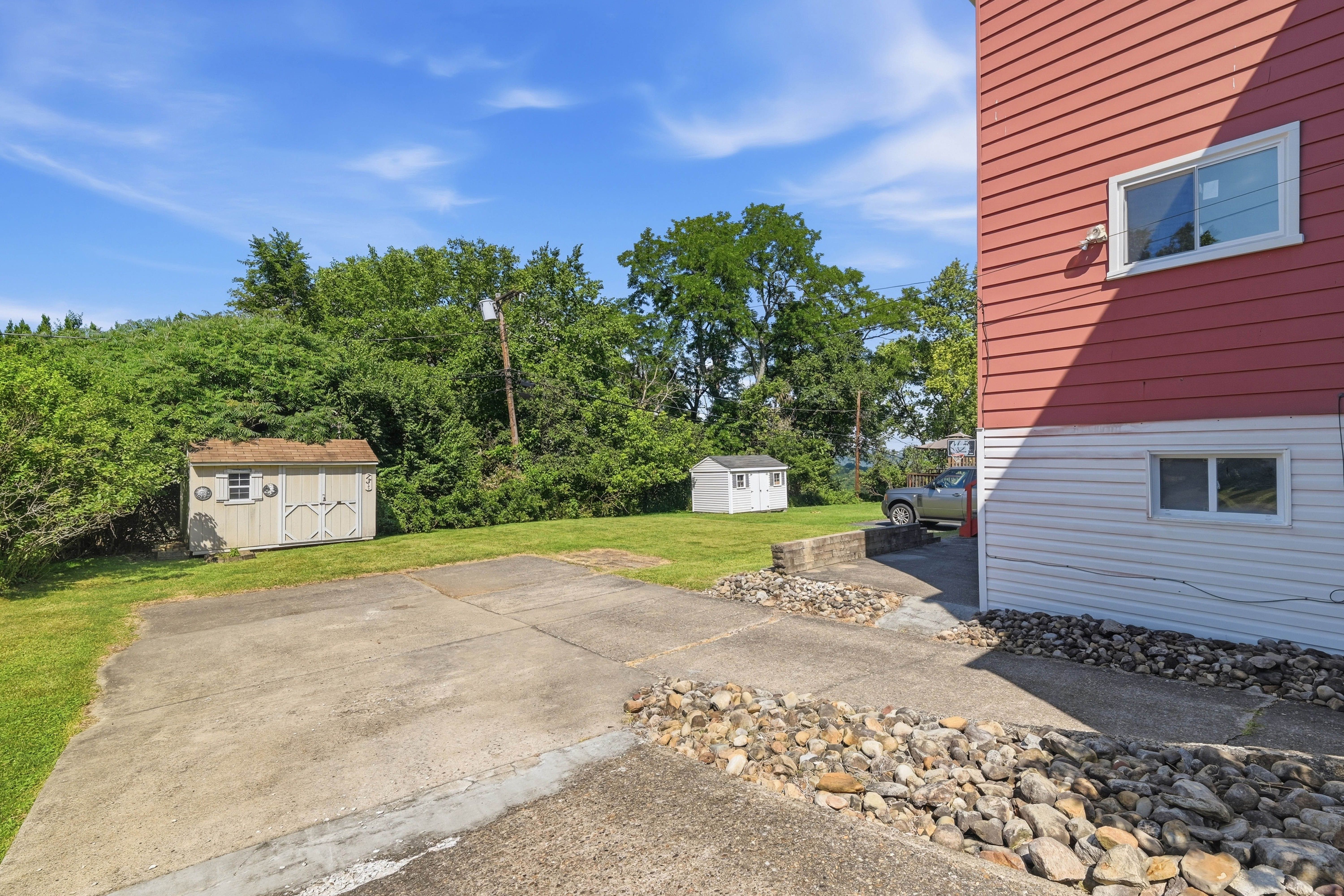  73 Clifford Drive, Pittsburgh, PA 15220 - 物件實景