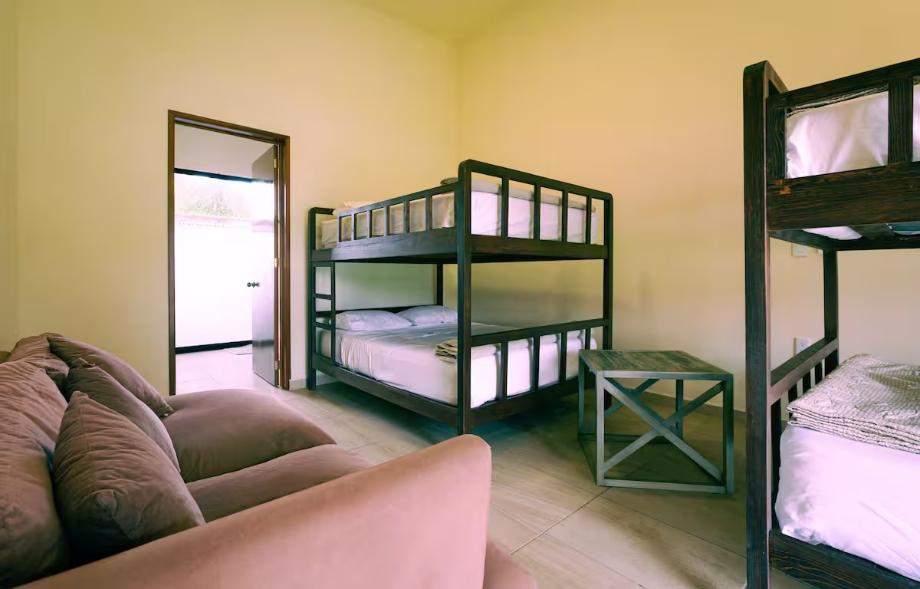 Tlaltizapán de Zapata, Morelos, 62773, Mexico, 4 Bedrooms Bedrooms, ,5 BathroomsBathrooms,Residential,For Sale,1732035