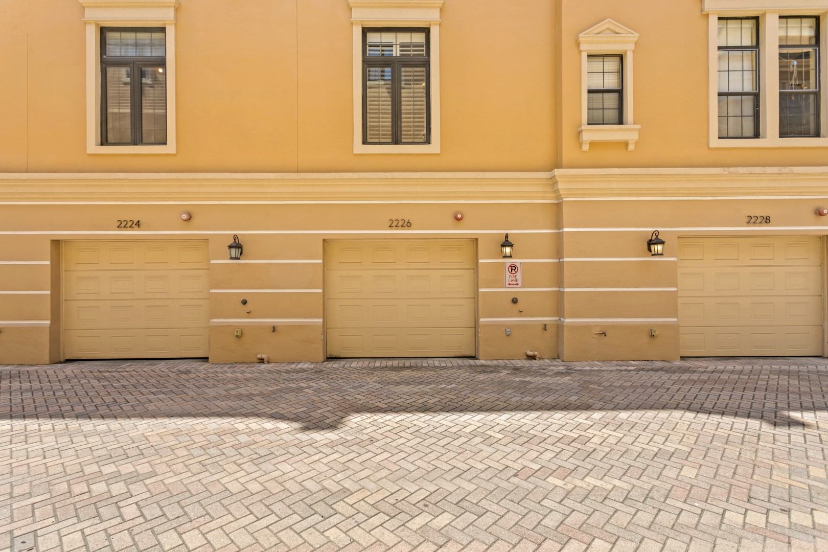 Tampa, Florida, 33606, United States, 3 Bedrooms Bedrooms, ,3 BathroomsBathrooms,Residential,For Sale,2012013