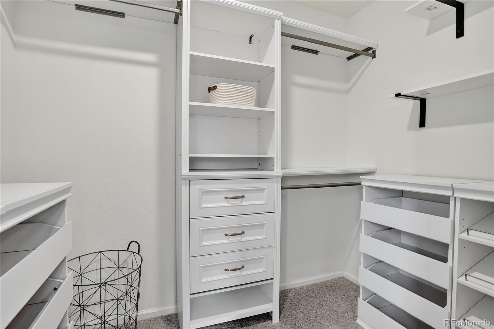 Longmont, Colorado, 80504, United States, 3 Bedrooms Bedrooms, ,2 BathroomsBathrooms,Residential,For Sale,1950187