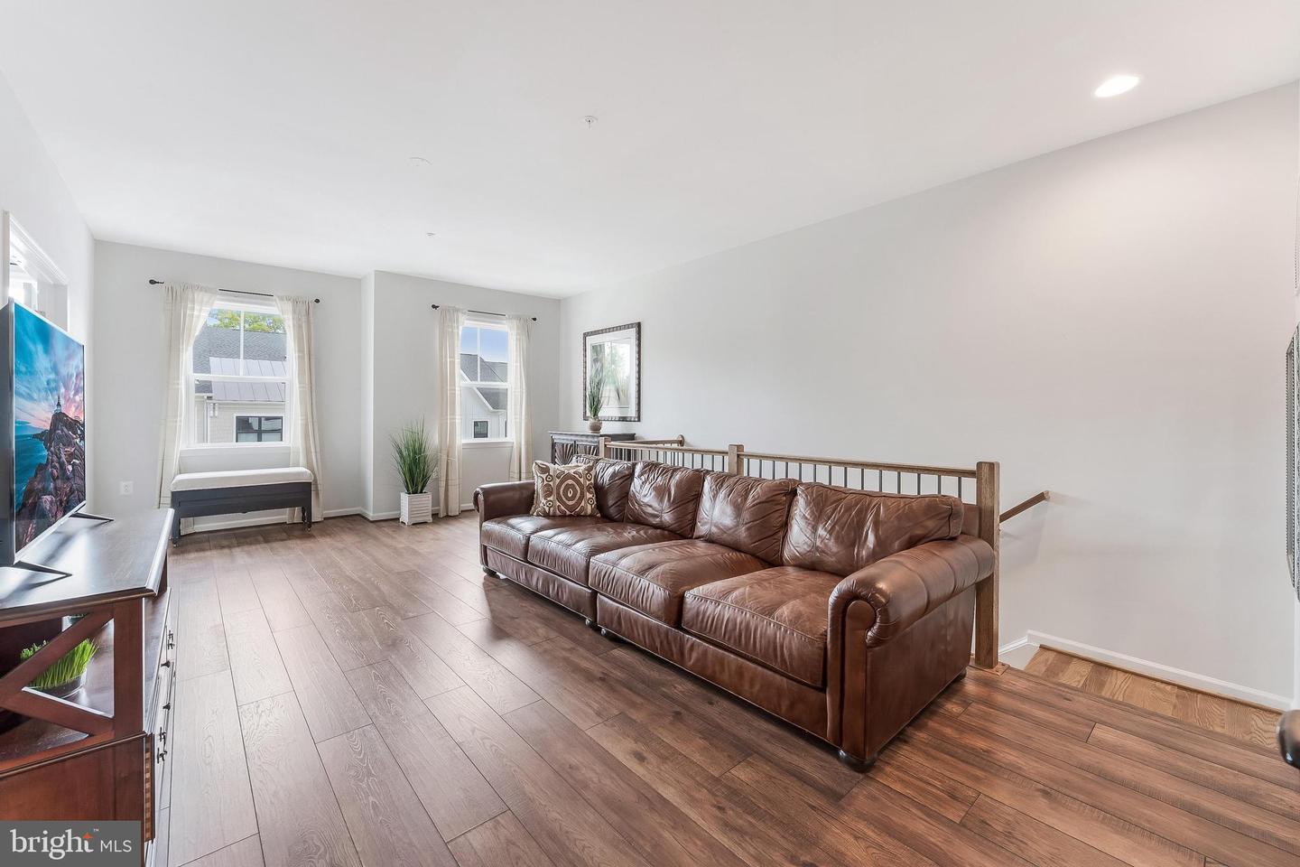 Leesburg, Virginia, 20176, United States, 3 Bedrooms Bedrooms, ,3 BathroomsBathrooms,Residential,For Sale,1917897