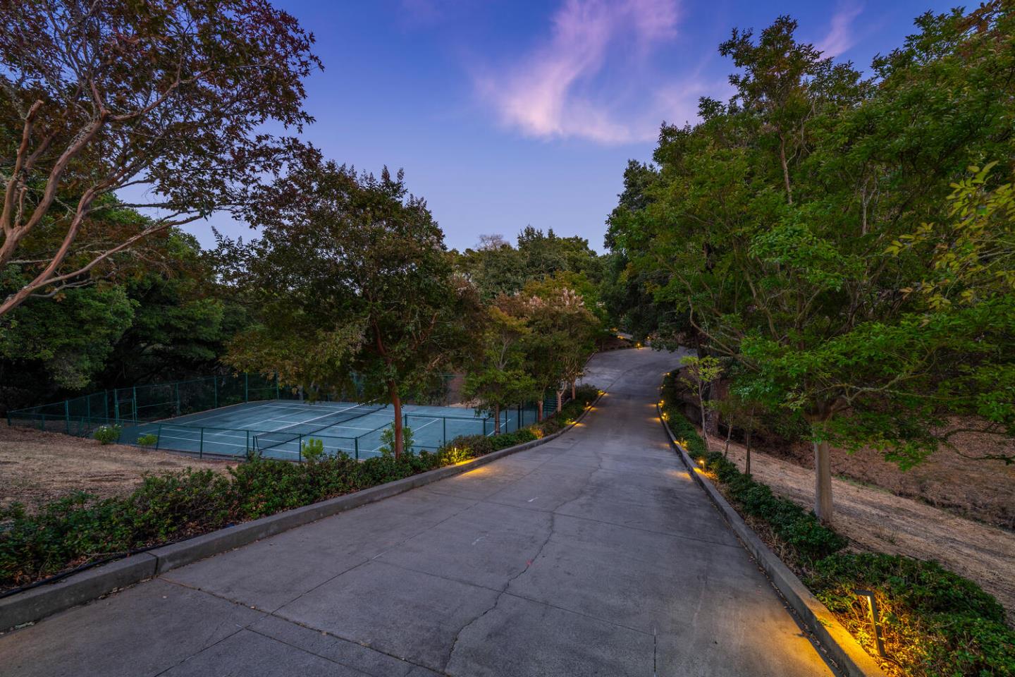 Woodside, California, 94062, United States, 4 Bedrooms Bedrooms, ,5 BathroomsBathrooms,Residential,For Sale,1911860