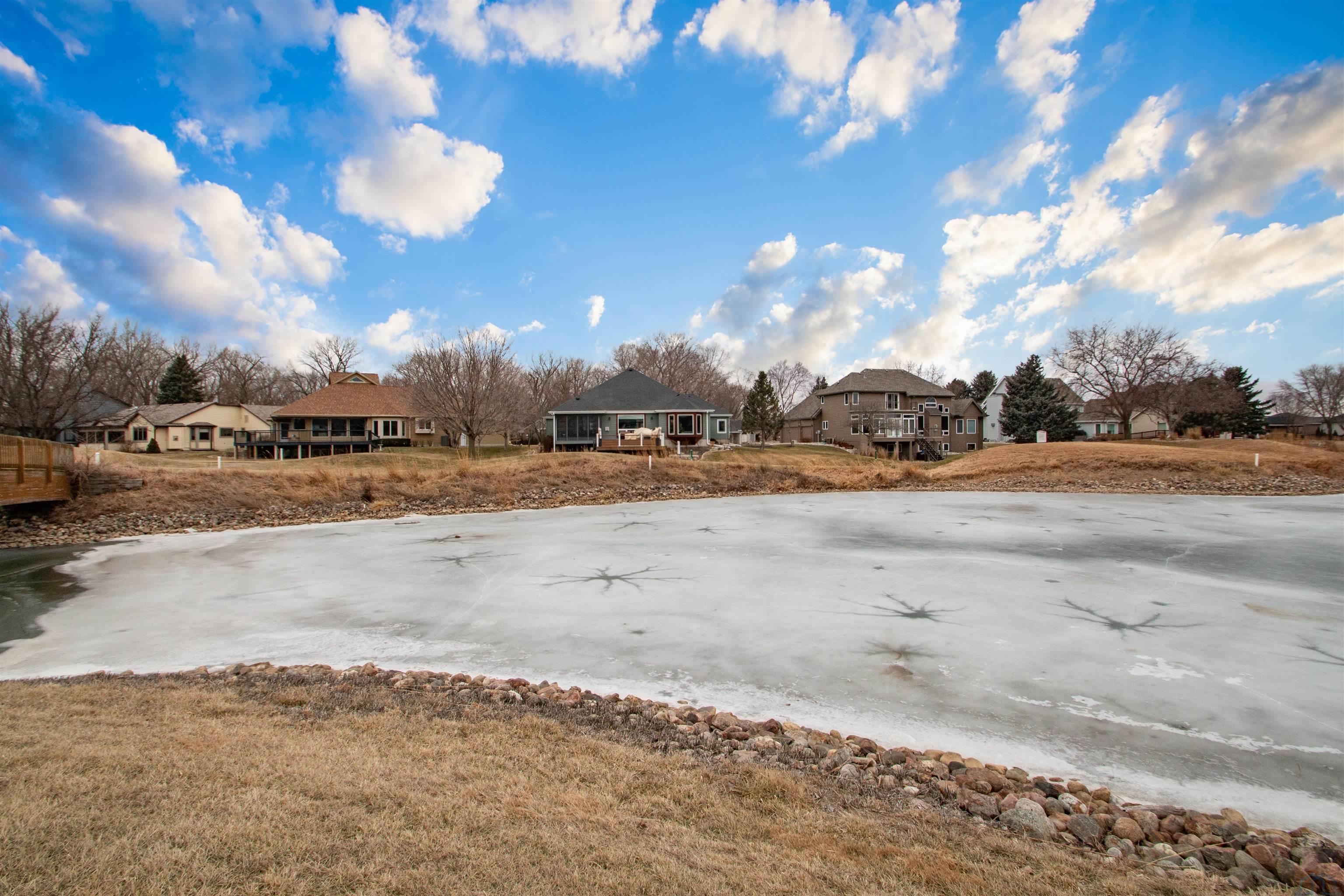 Dakota Dunes, South Dakota, 57049, United States, 3 Bedrooms Bedrooms, ,3 BathroomsBathrooms,Residential,For Sale,2015329