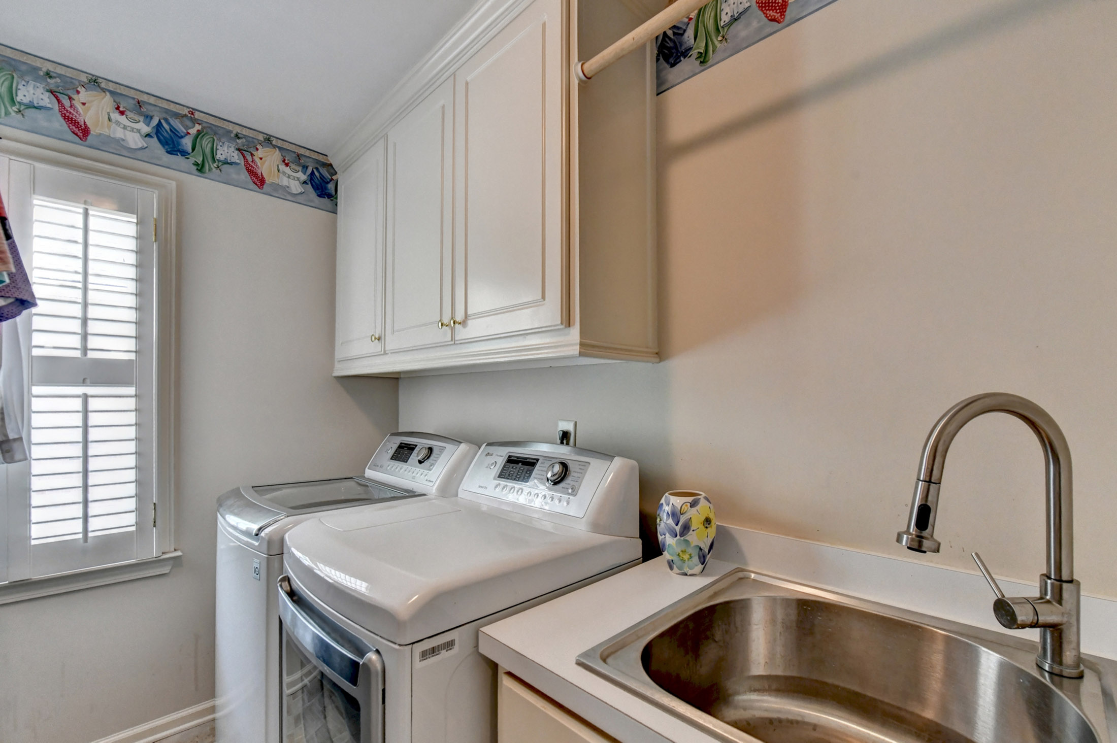  Stunning, Fully Renovated Glen Abbey Home Nestled in the Heart of Alpharetta - 物件實景