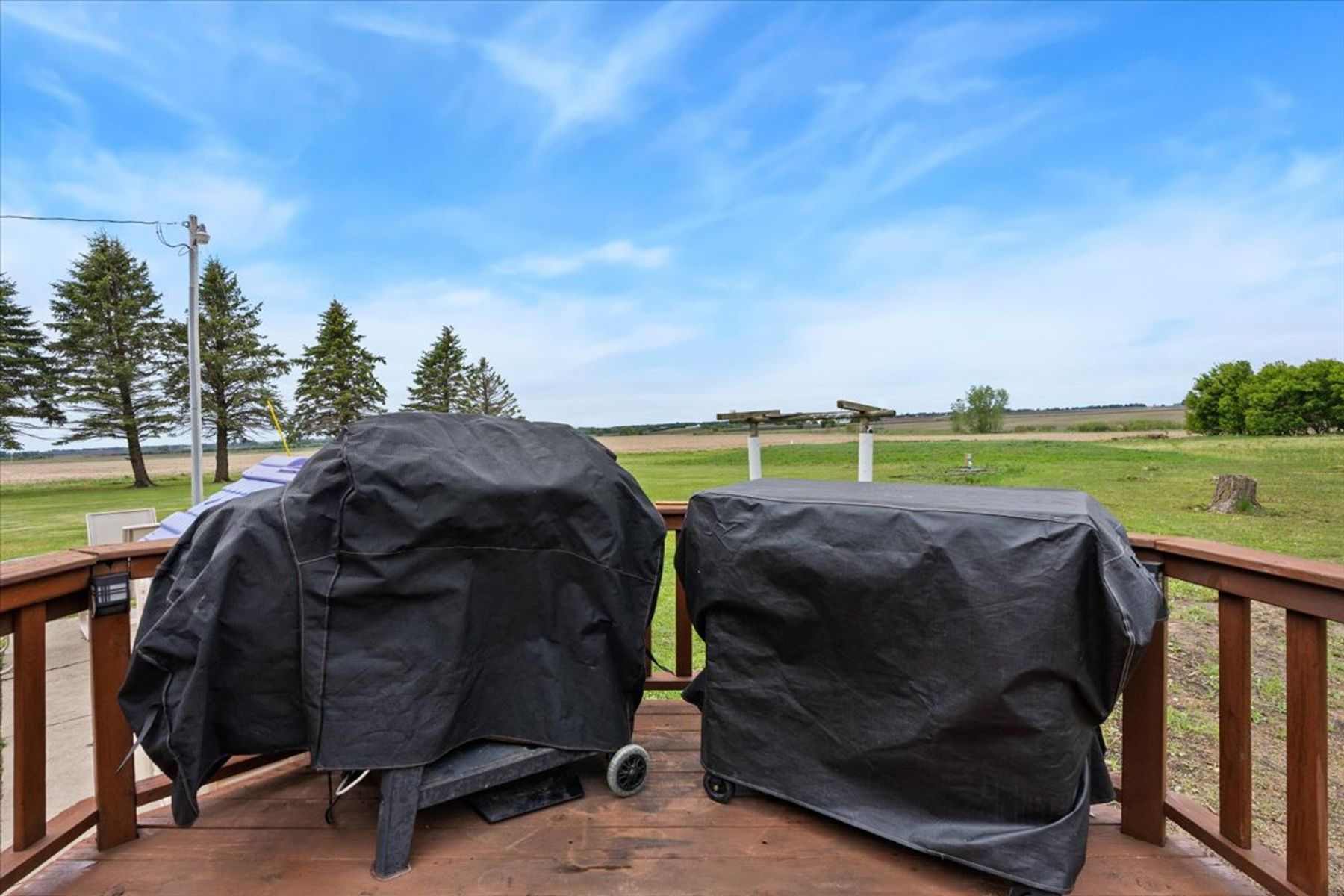  Private Acreage Retreat with Thoughtful Modern Updates - 物件實景