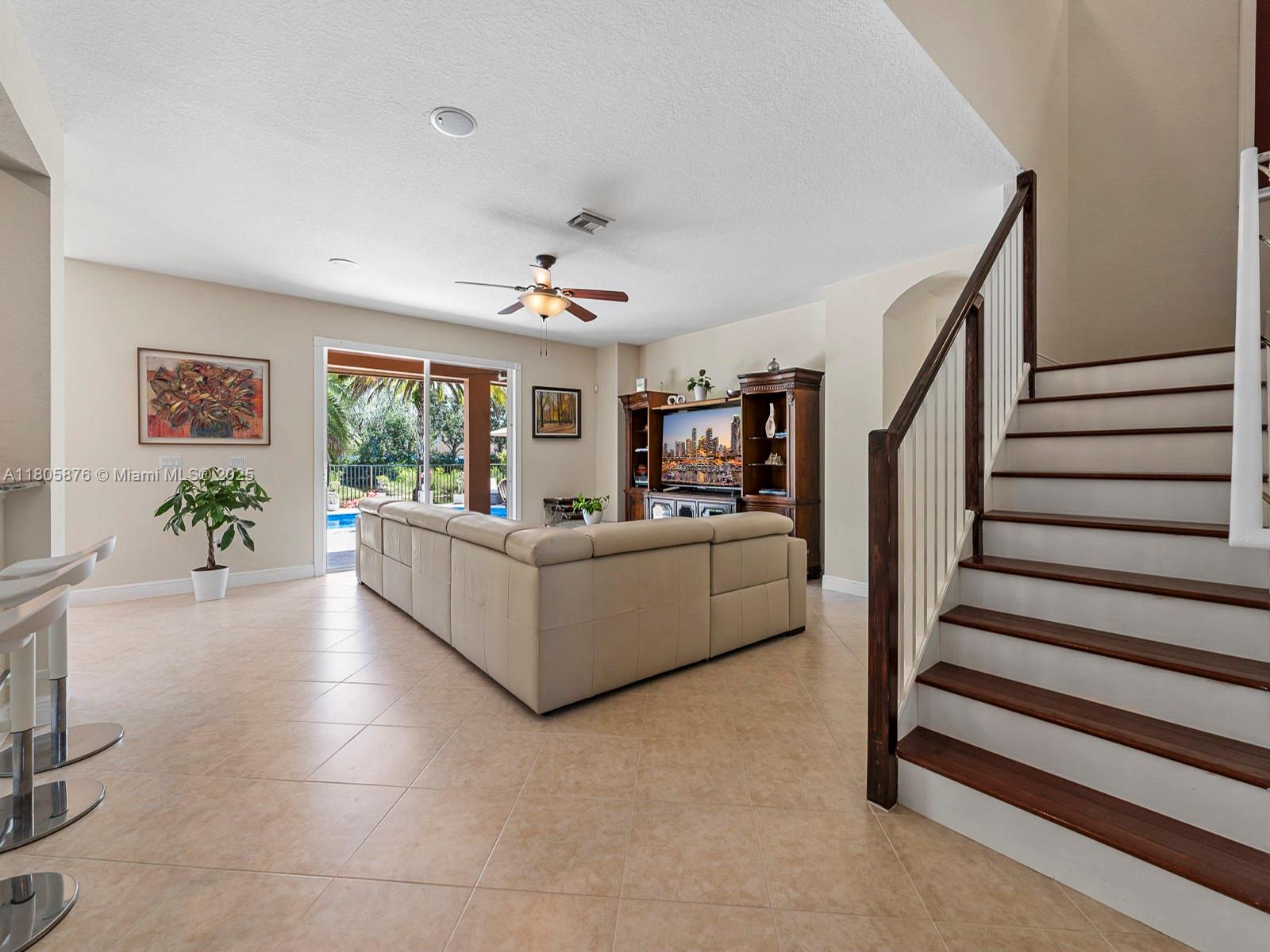 Weston, Florida, 33332, United States, 5 Bedrooms Bedrooms, ,5 BathroomsBathrooms,Residential,For Sale,1826480