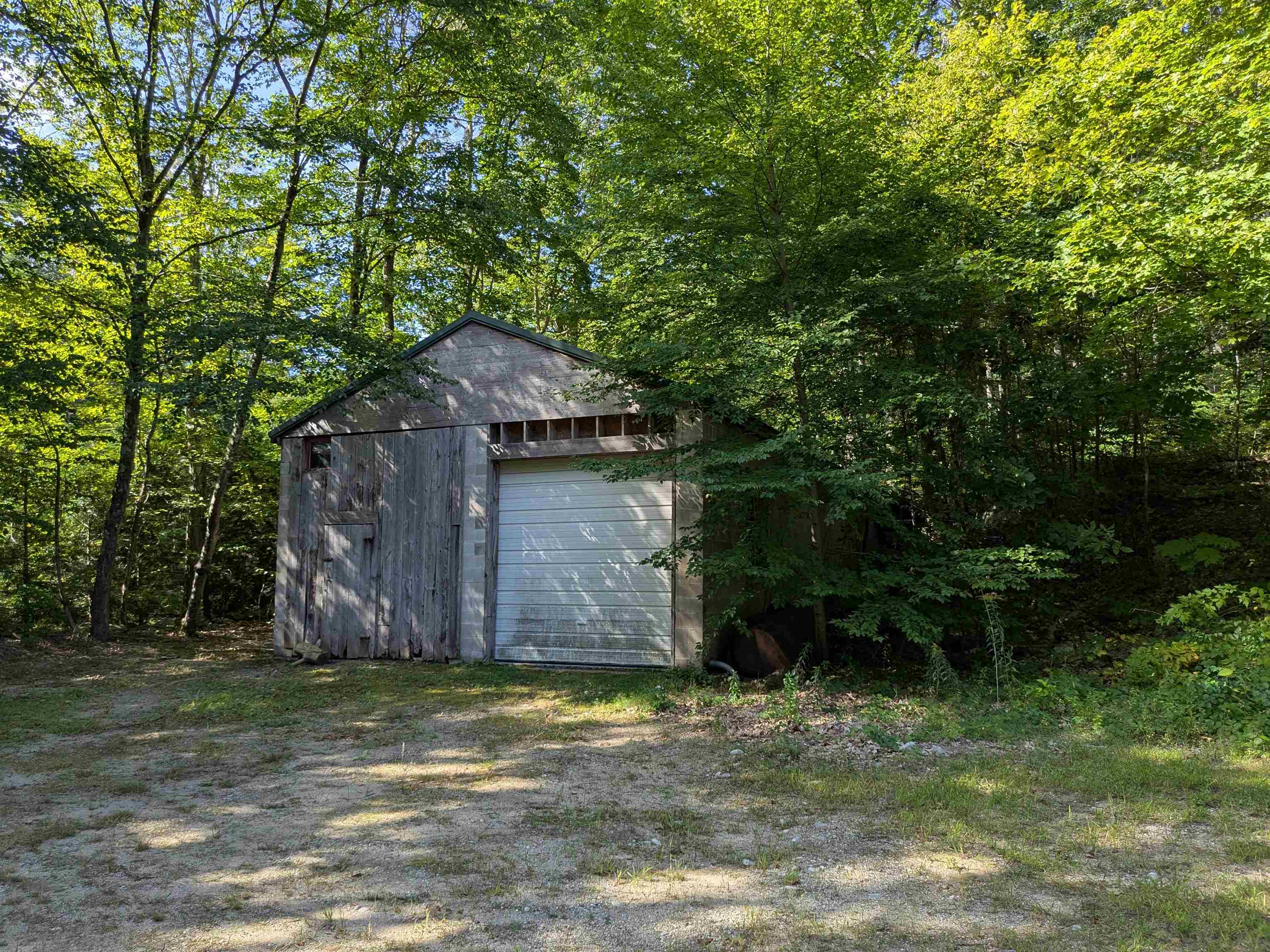 Hollis, New Hampshire, 03049, United States, 3 Bedrooms Bedrooms, ,2 BathroomsBathrooms,Residential,For Sale,1934424