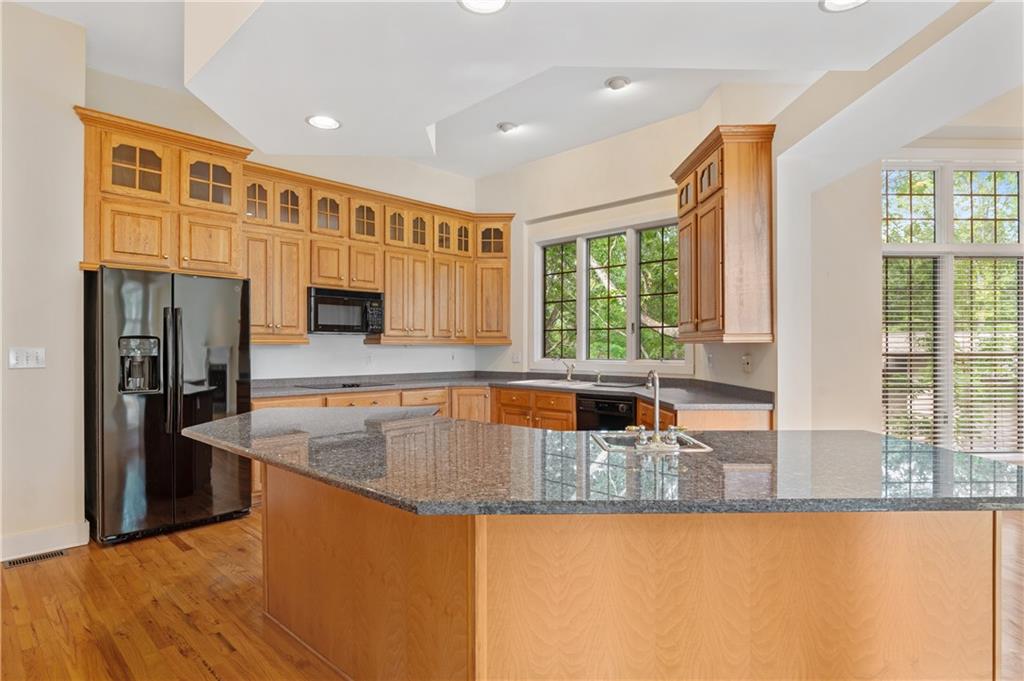 Jasper, Georgia, 30143, United States, 4 Bedrooms Bedrooms, ,5 BathroomsBathrooms,Residential,For Sale,1826778