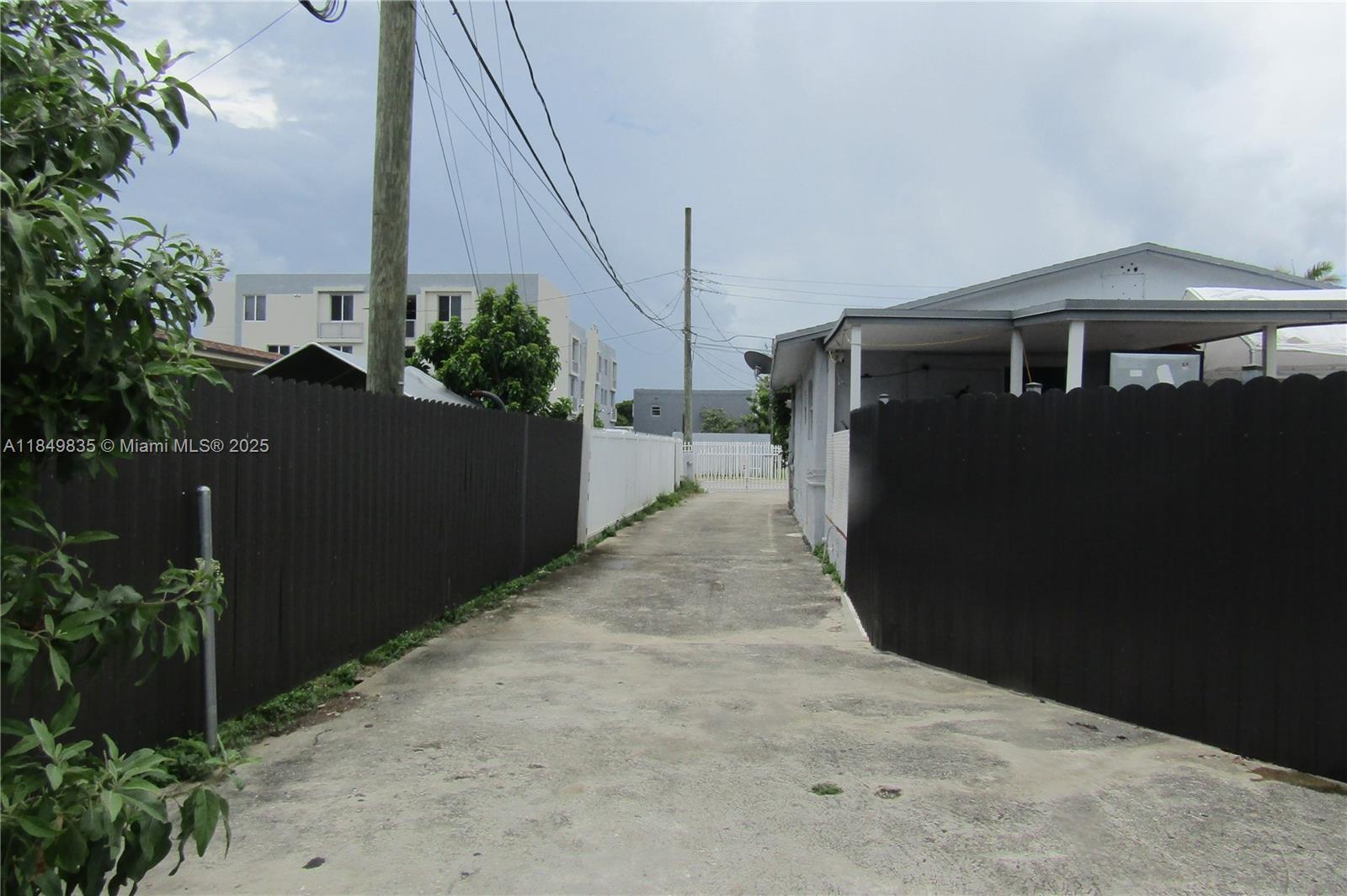 Miami, Florida, 33142, United States, ,Residential,For Sale,1906804