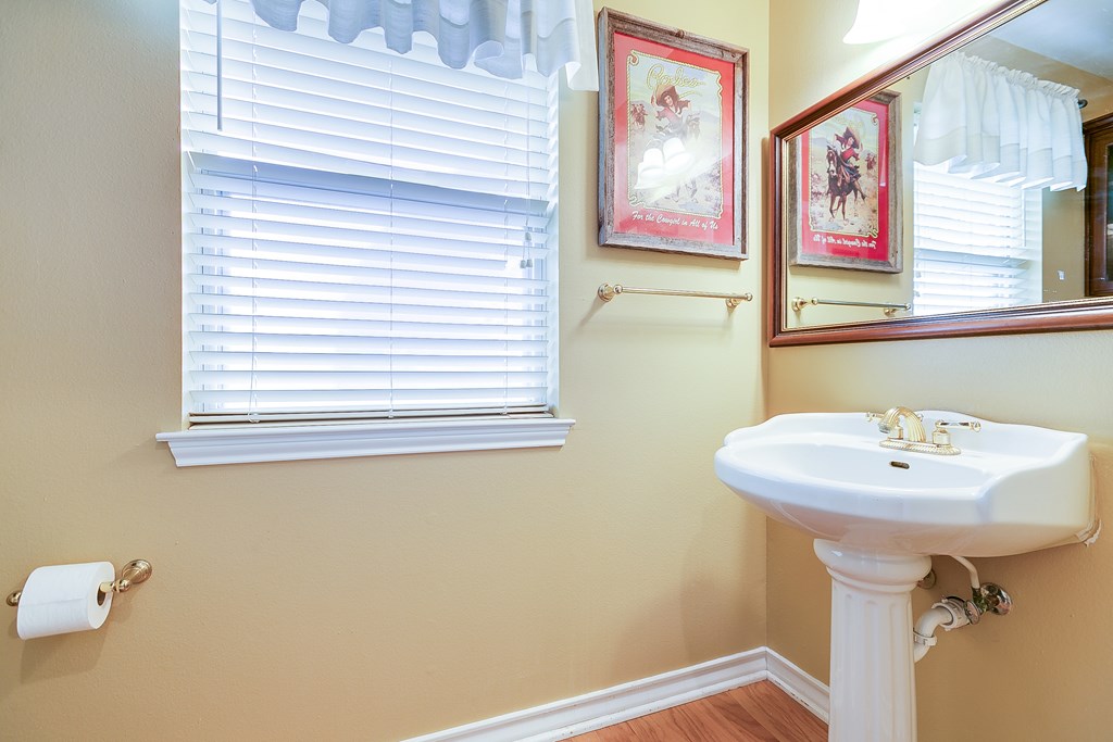 San Angelo, Texas, 76901, United States, 3 Bedrooms Bedrooms, ,3 BathroomsBathrooms,Residential,For Sale,1856673