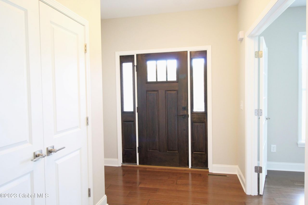 Clifton Park, New York, 12065, United States, 4 Bedrooms Bedrooms, ,3 BathroomsBathrooms,Residential,For Sale,1933145