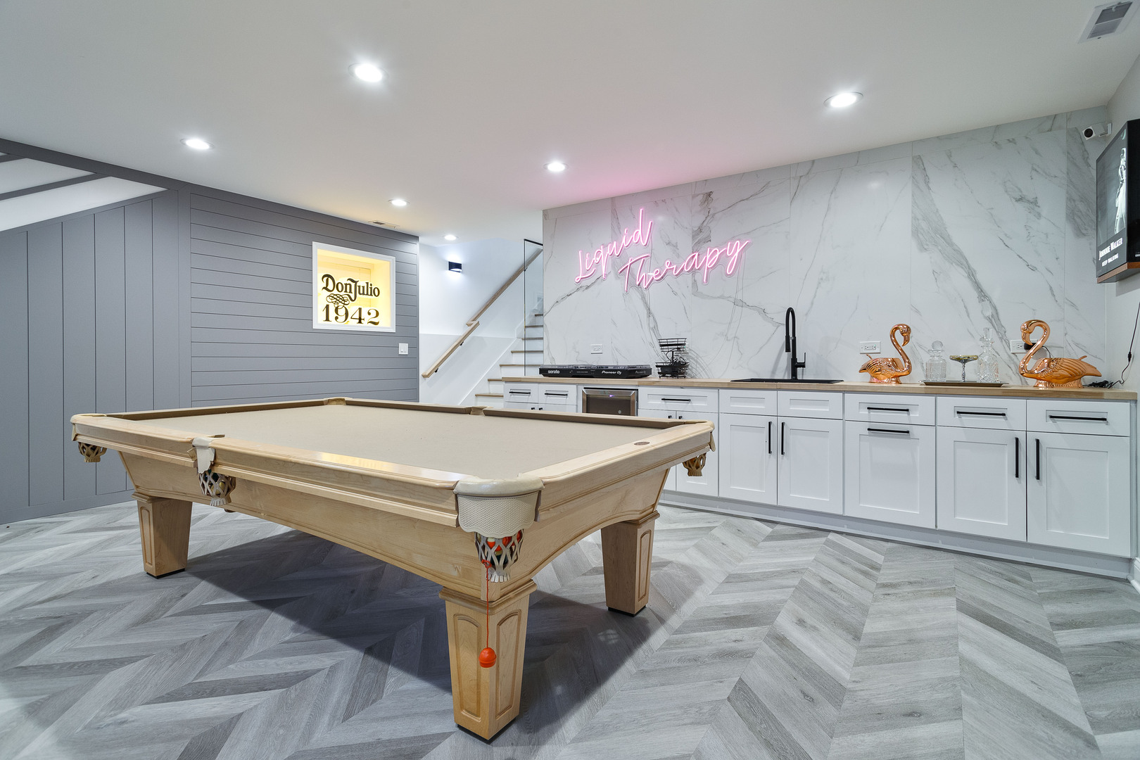 Chicago, Illinois, 60651, United States, 5 Bedrooms Bedrooms, ,6 BathroomsBathrooms,Residential,For Sale,1988146