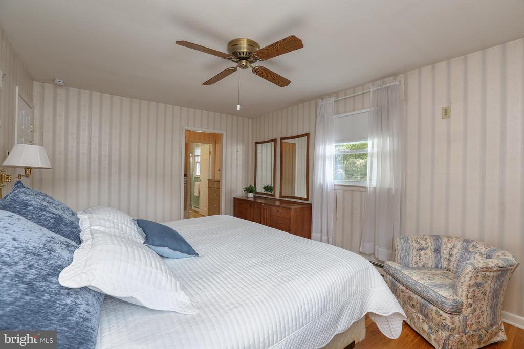 Morrisville, Pennsylvania, 19067, United States, 4 Bedrooms Bedrooms, ,3 BathroomsBathrooms,Residential,For Sale,1907545