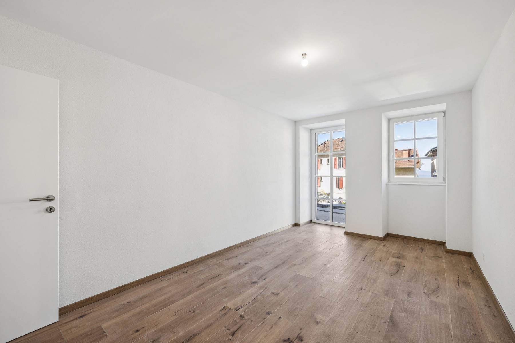  Charming, renovated 2.5-room apartment with a private garden – Brent / Montreux - 物件實景