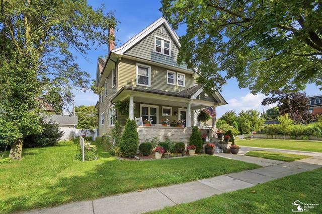 Macomb St, Monroe, MI 48162