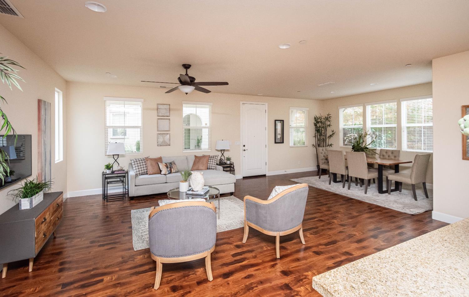 Folsom, California, 95630, United States, 4 Bedrooms Bedrooms, ,3 BathroomsBathrooms,Residential,For Sale,2000807