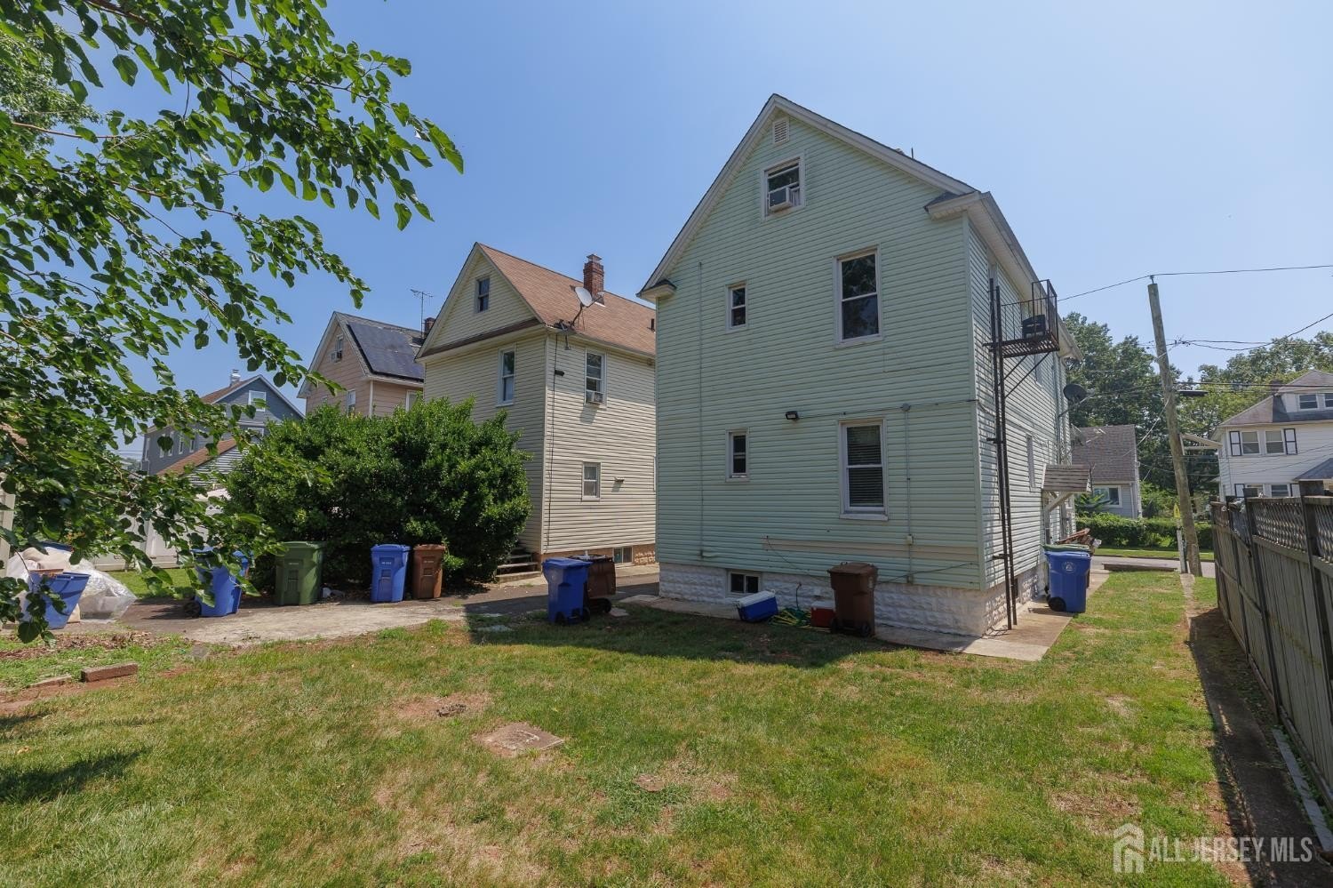 Linden, New Jersey, 07036, United States, ,Residential,For Sale,1973841