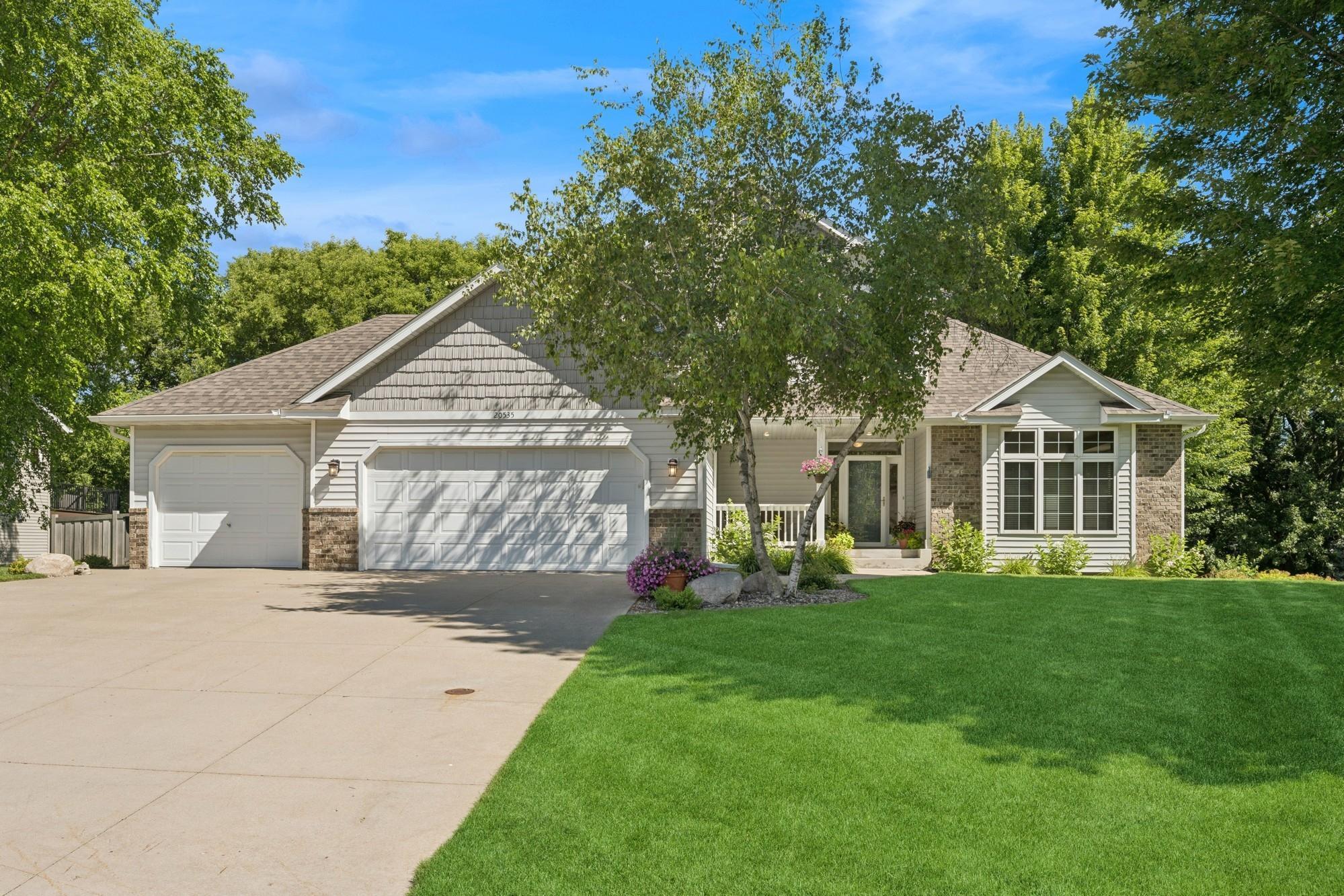 Lakeville, Minnesota, 55044, United States, 5 Bedrooms Bedrooms, ,4 BathroomsBathrooms,Residential,For Sale,1901941