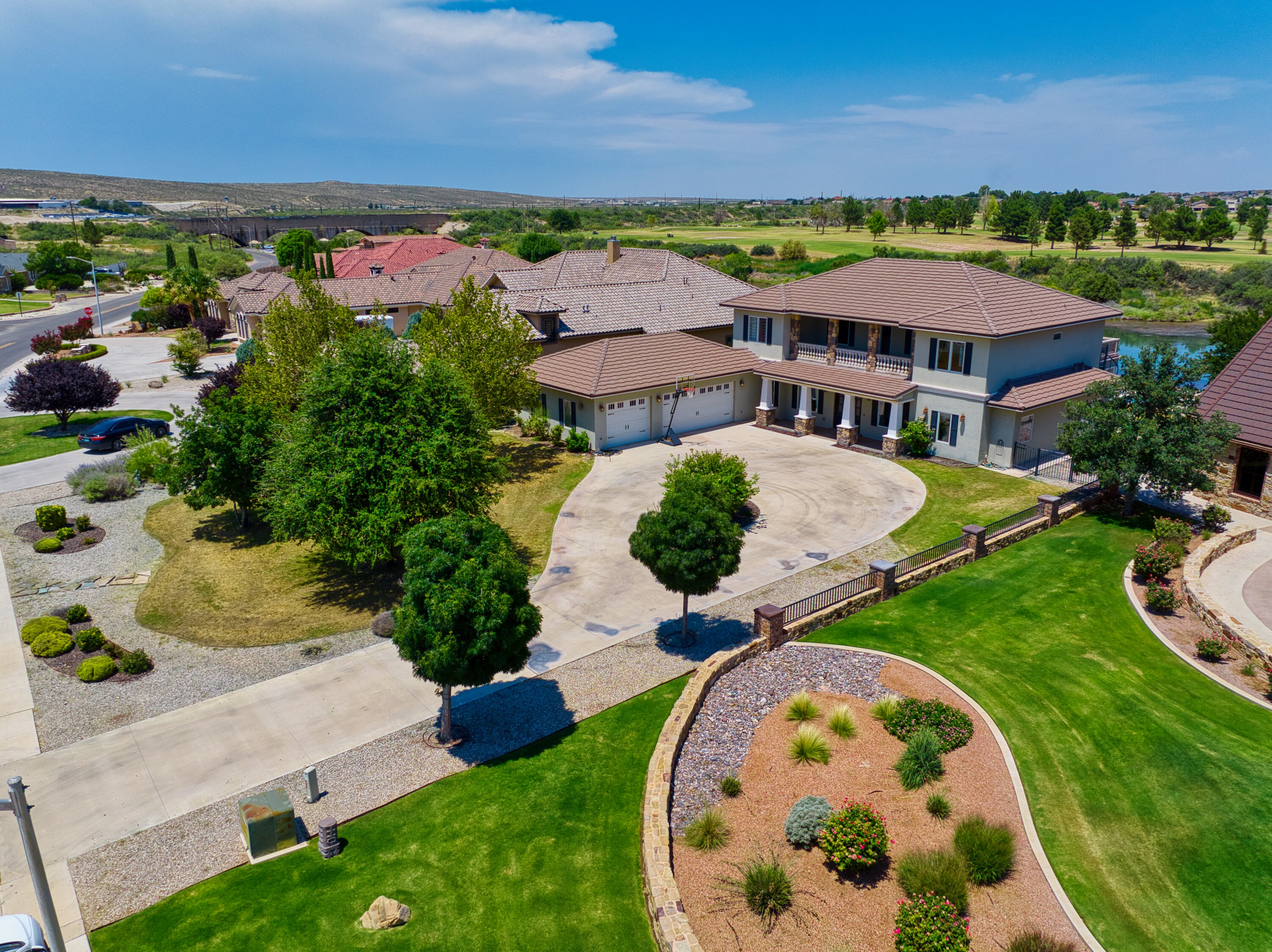 Carlsbad, New Mexico, 88220, United States, 5 Bedrooms Bedrooms, ,4 BathroomsBathrooms,Residential,For Sale,1974334