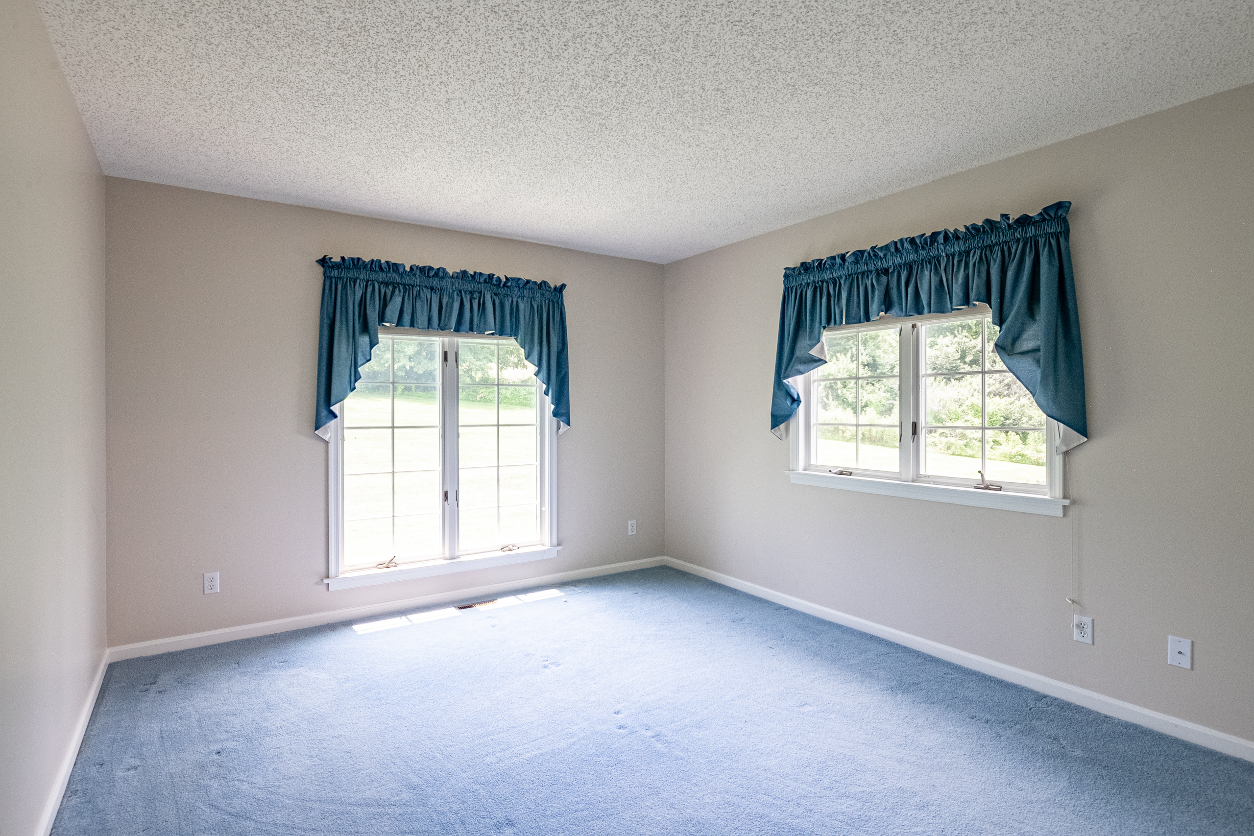Sinking Spring, Pennsylvania, 19608, United States, 5 Bedrooms Bedrooms, ,5 BathroomsBathrooms,Residential,For Sale,1900747