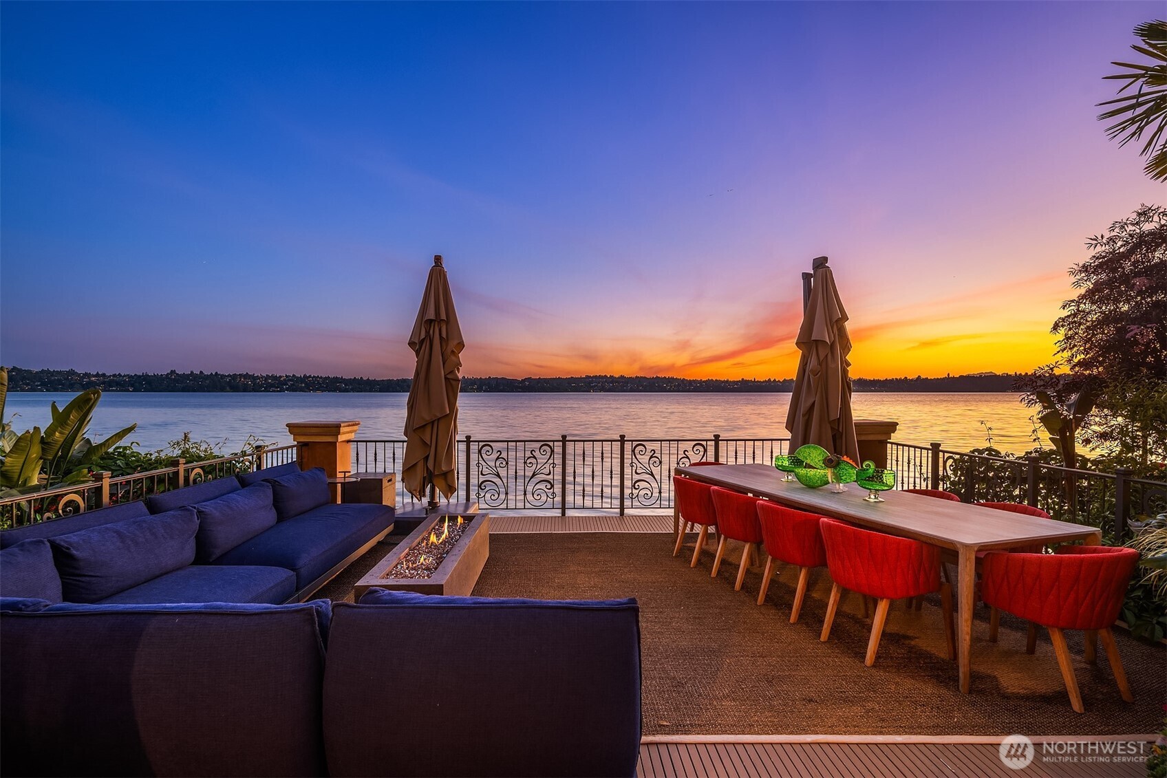 Mercer Island, Washington, 98040, United States, 3 Bedrooms Bedrooms, ,3 BathroomsBathrooms,Residential,For Sale,1729957