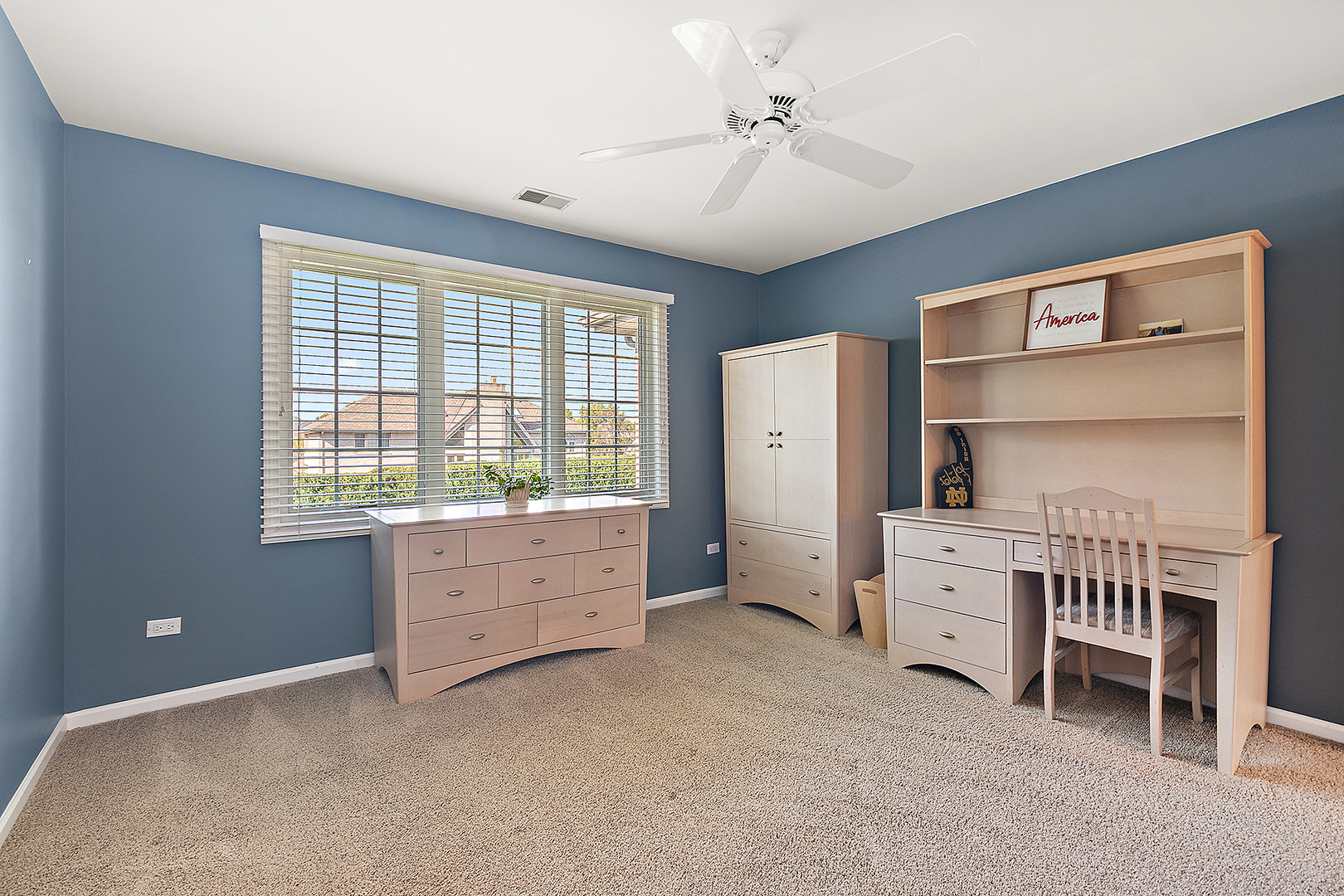Orland Park, Illinois, 60467, United States, 5 Bedrooms Bedrooms, ,3 BathroomsBathrooms,Residential,For Sale,1937885