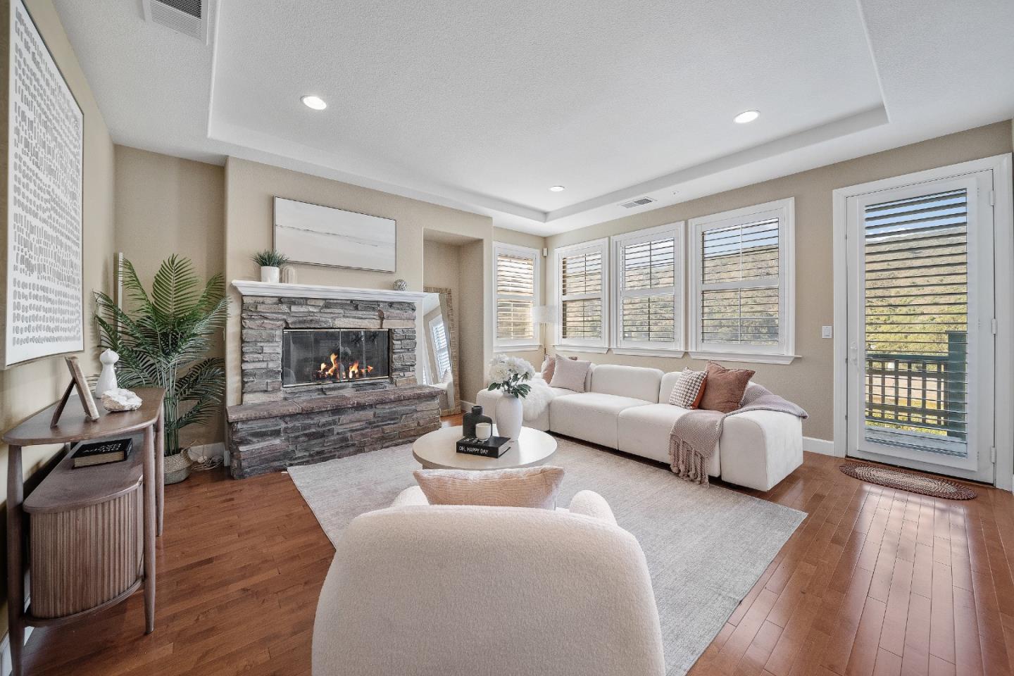 Brisbane, California, 94005, United States, 5 Bedrooms Bedrooms, ,3 BathroomsBathrooms,Residential,For Sale,1940536