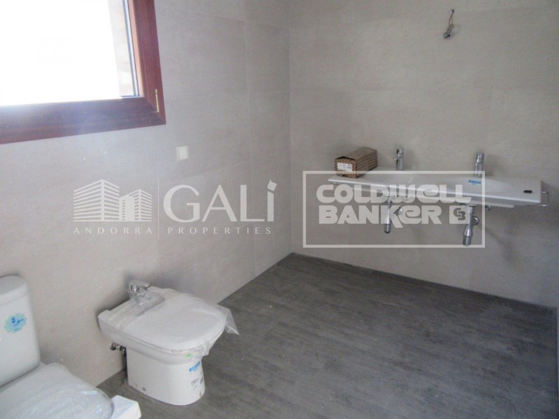 Canillo, Andorra, AD, 4 Bedrooms Bedrooms, ,2 BathroomsBathrooms,Residential,For Sale,1628029