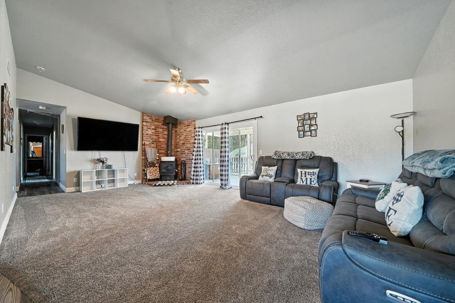 Valley Springs, California, 95252, United States, 3 Bedrooms Bedrooms, ,2 BathroomsBathrooms,Residential,For Sale,1984157