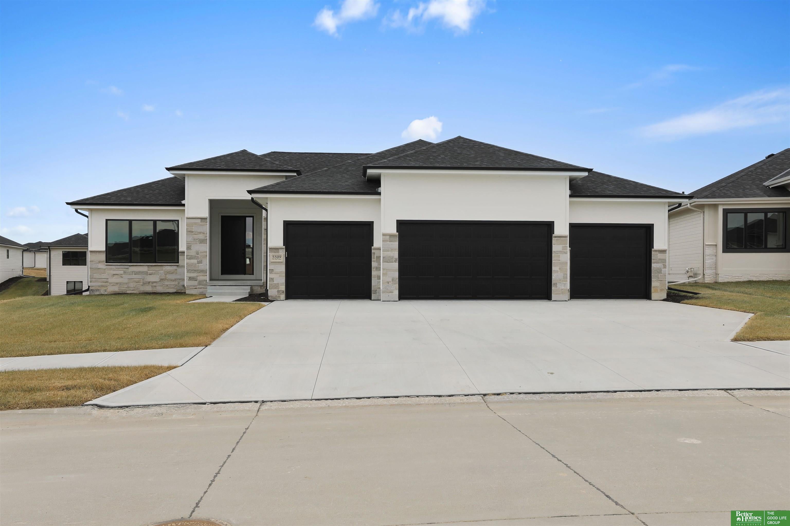 212th Ave, Elkhorn, NE 68022