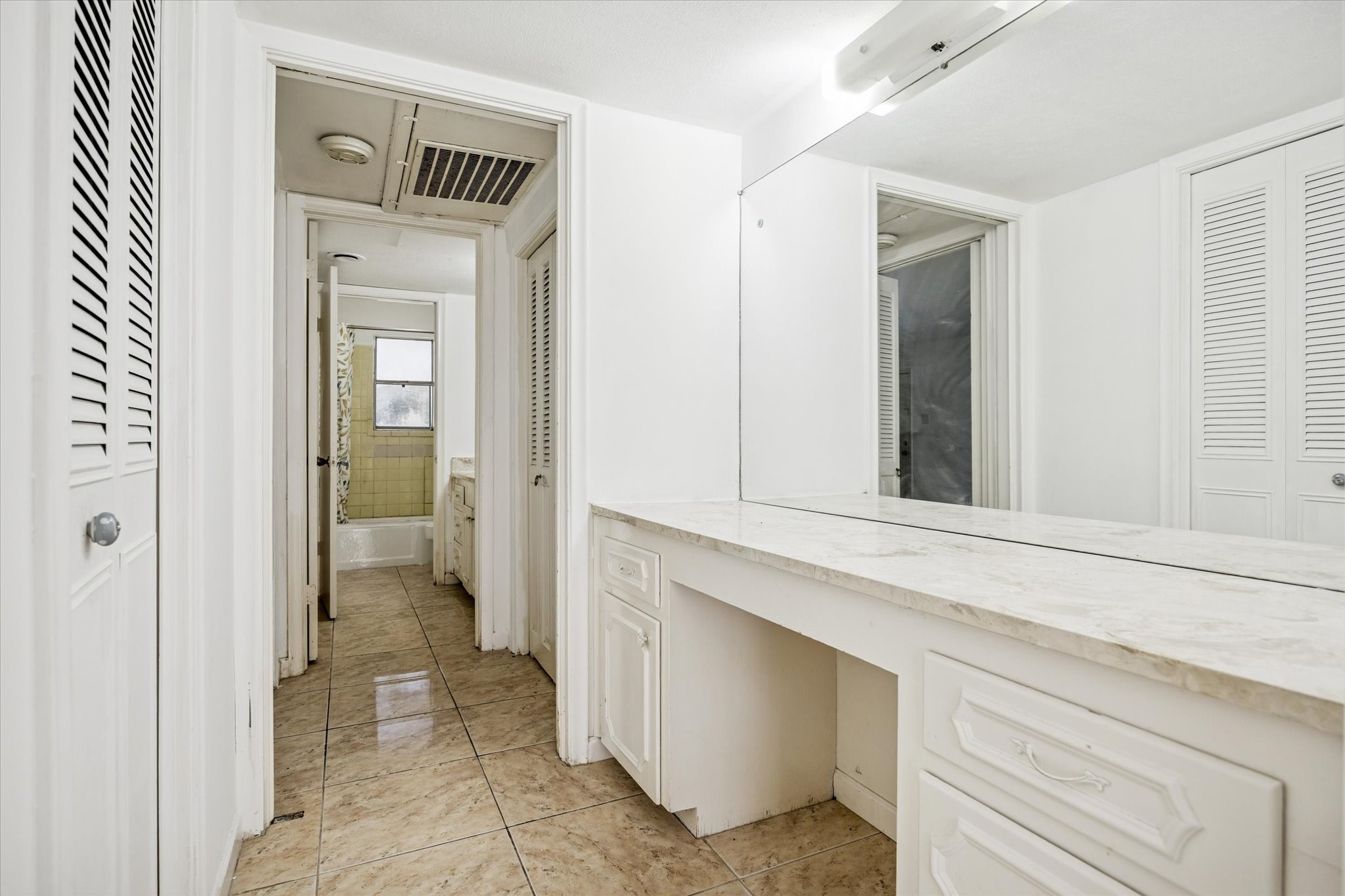  7600 Burgoyne Road #143 - 物件實景