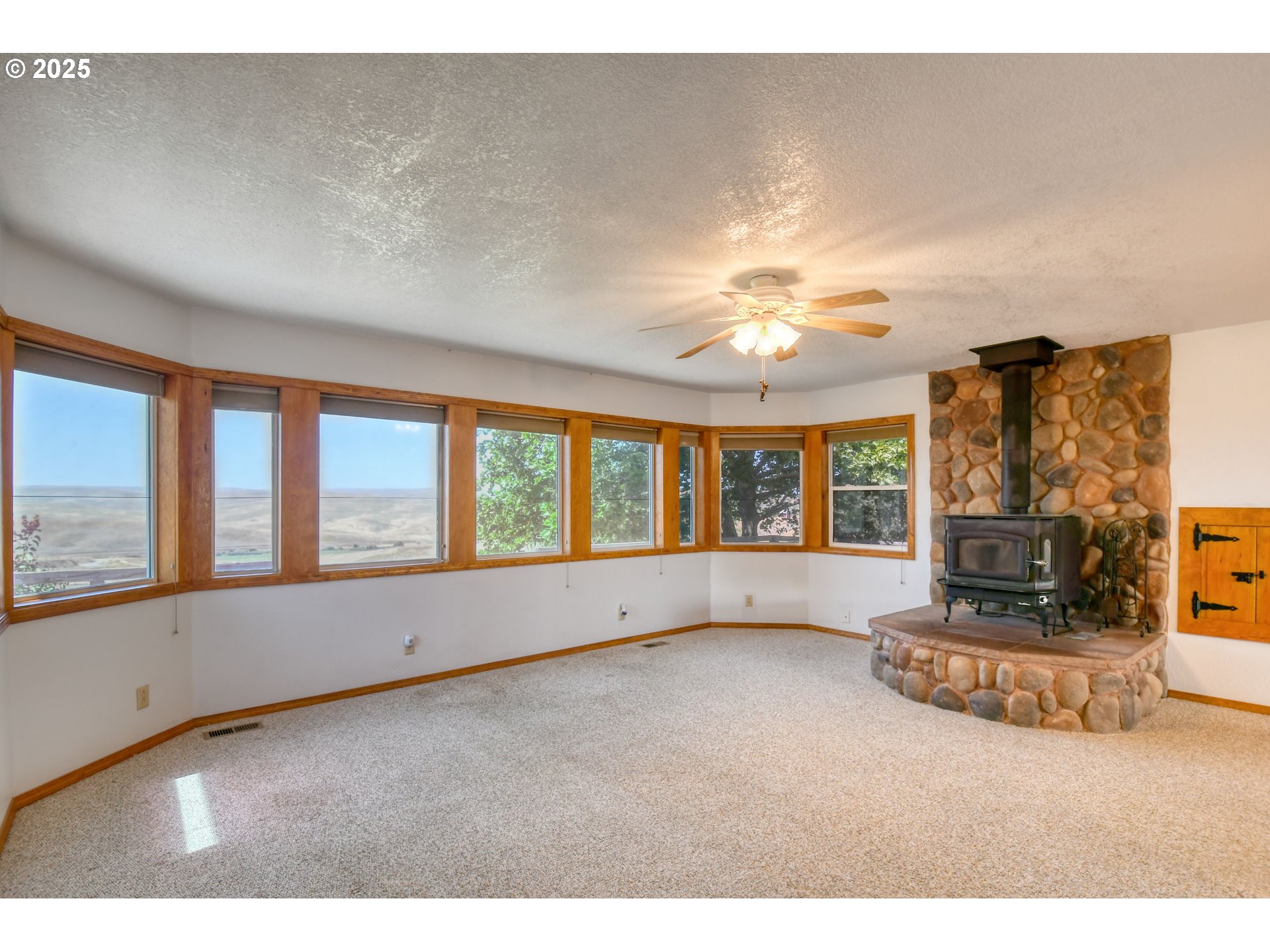 Pendleton, Oregon, 97801, United States, 3 Bedrooms Bedrooms, ,3 BathroomsBathrooms,Residential,For Sale,1891177