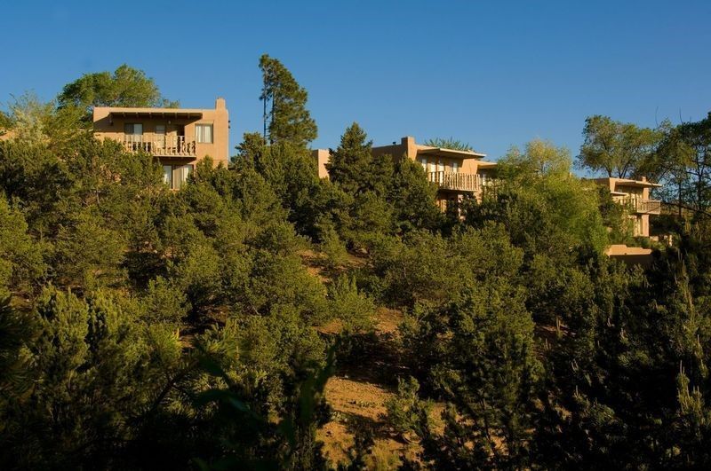 Santa Fe, New Mexico, 87501, United States, 2 Bedrooms Bedrooms, ,3 BathroomsBathrooms,Residential,For Sale,1959101