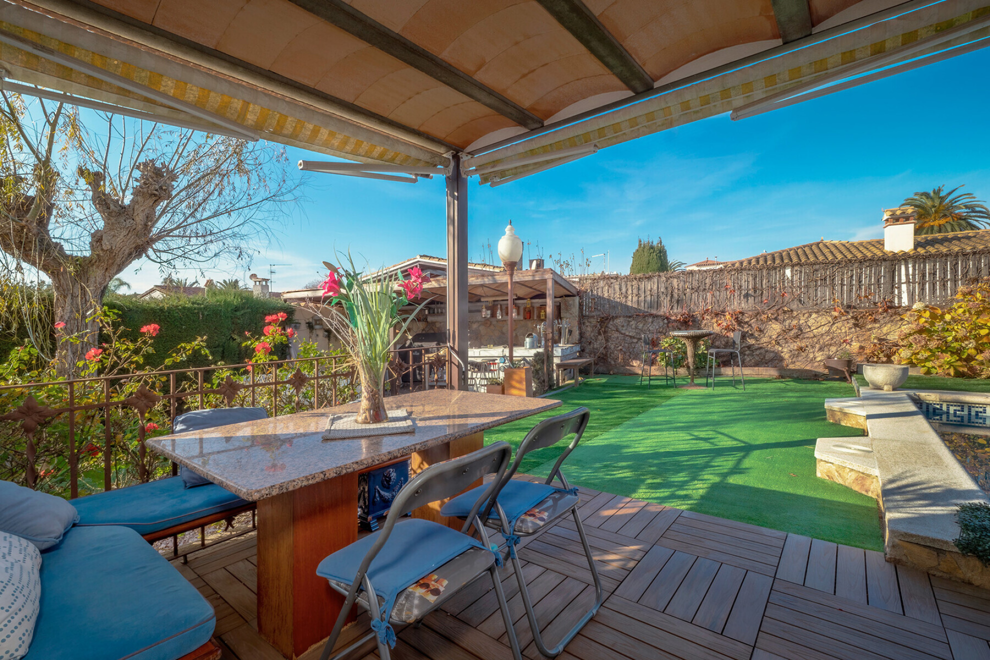  Exclusive Mediterranean Villa in Prime Empuriabrava Location - 物件實景