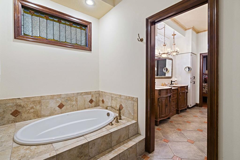 Mandeville, Louisiana, 70471, United States, 4 Bedrooms Bedrooms, ,5 BathroomsBathrooms,Residential,For Sale,1828156