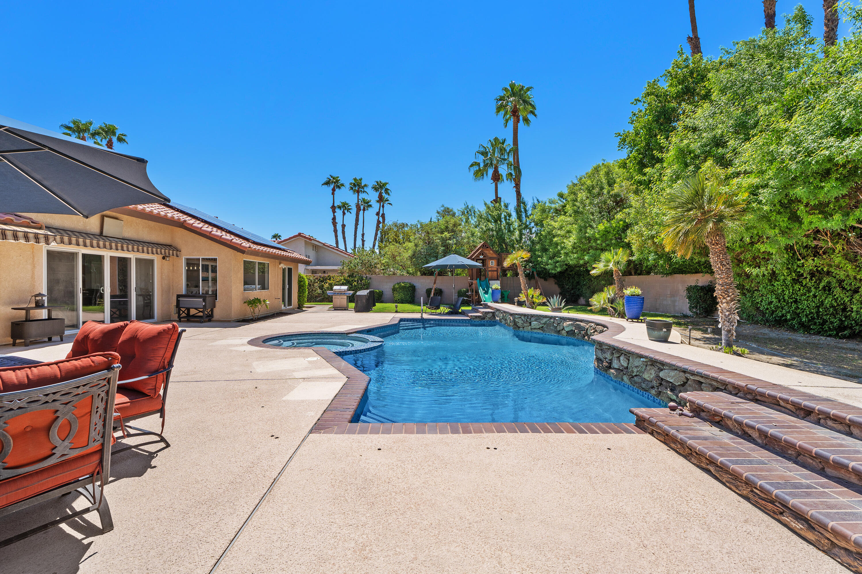 Palm Desert, California, 92211, United States, 4 Bedrooms Bedrooms, ,3 BathroomsBathrooms,Residential,For Sale,1938819