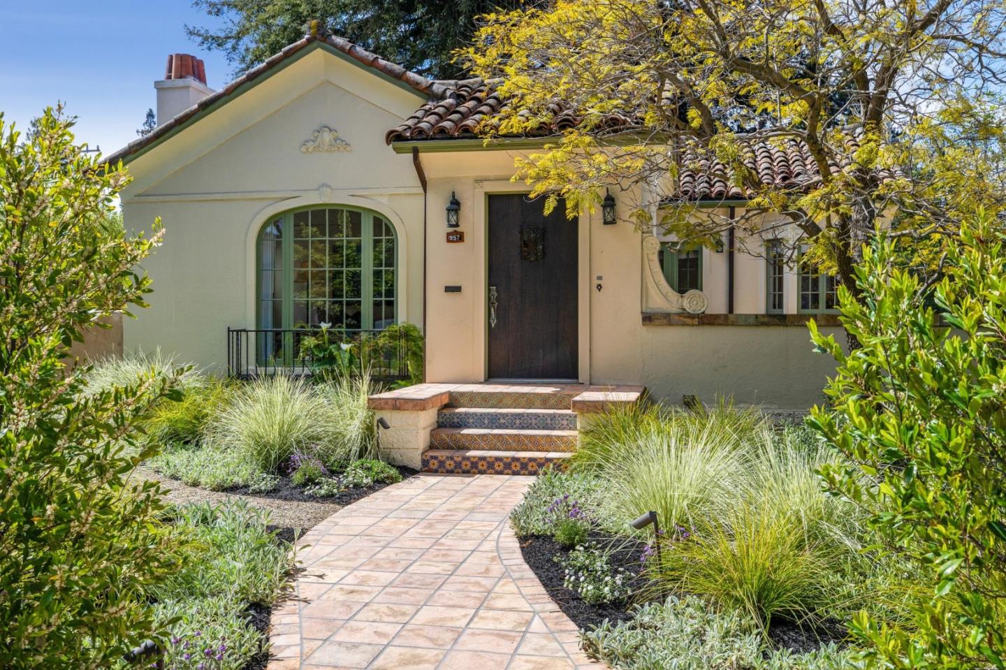 Menlo Park, California, 94025, United States, 4 Bedrooms Bedrooms, ,3 BathroomsBathrooms,Residential,For Sale,1901021