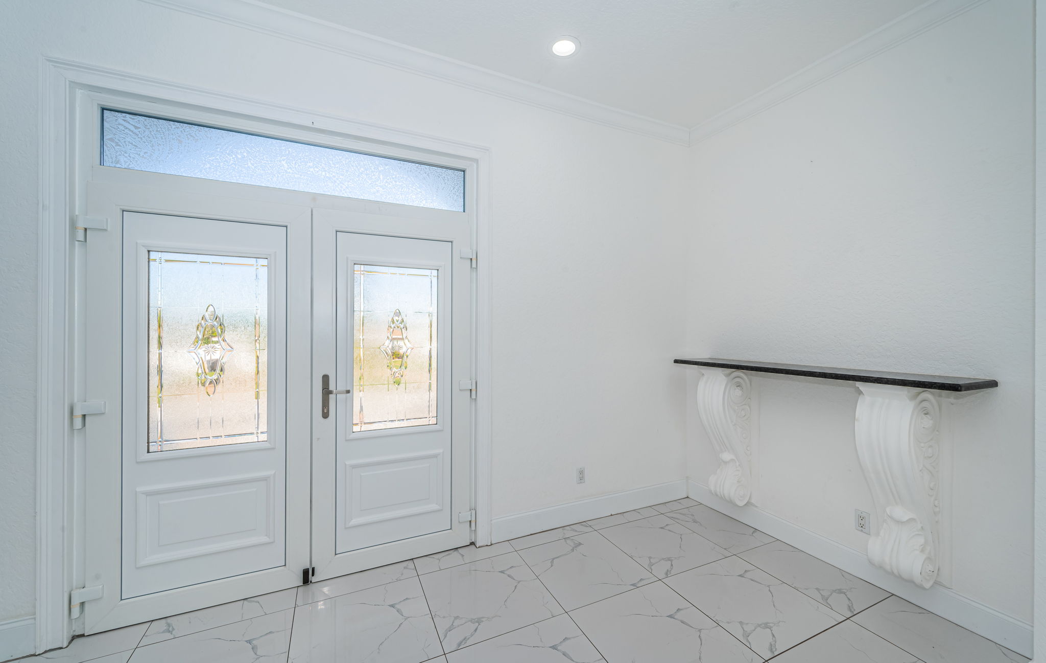 St Petersburg, Florida, 33707, United States, 4 Bedrooms Bedrooms, ,3 BathroomsBathrooms,Residential,For Sale,1992370