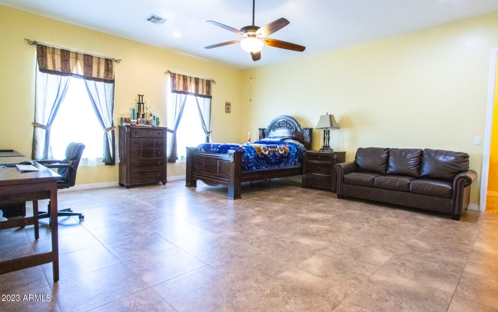 Witmann, Arizona, 85361, United States, 6 Bedrooms Bedrooms, ,3 BathroomsBathrooms,Residential,For Sale,1977429