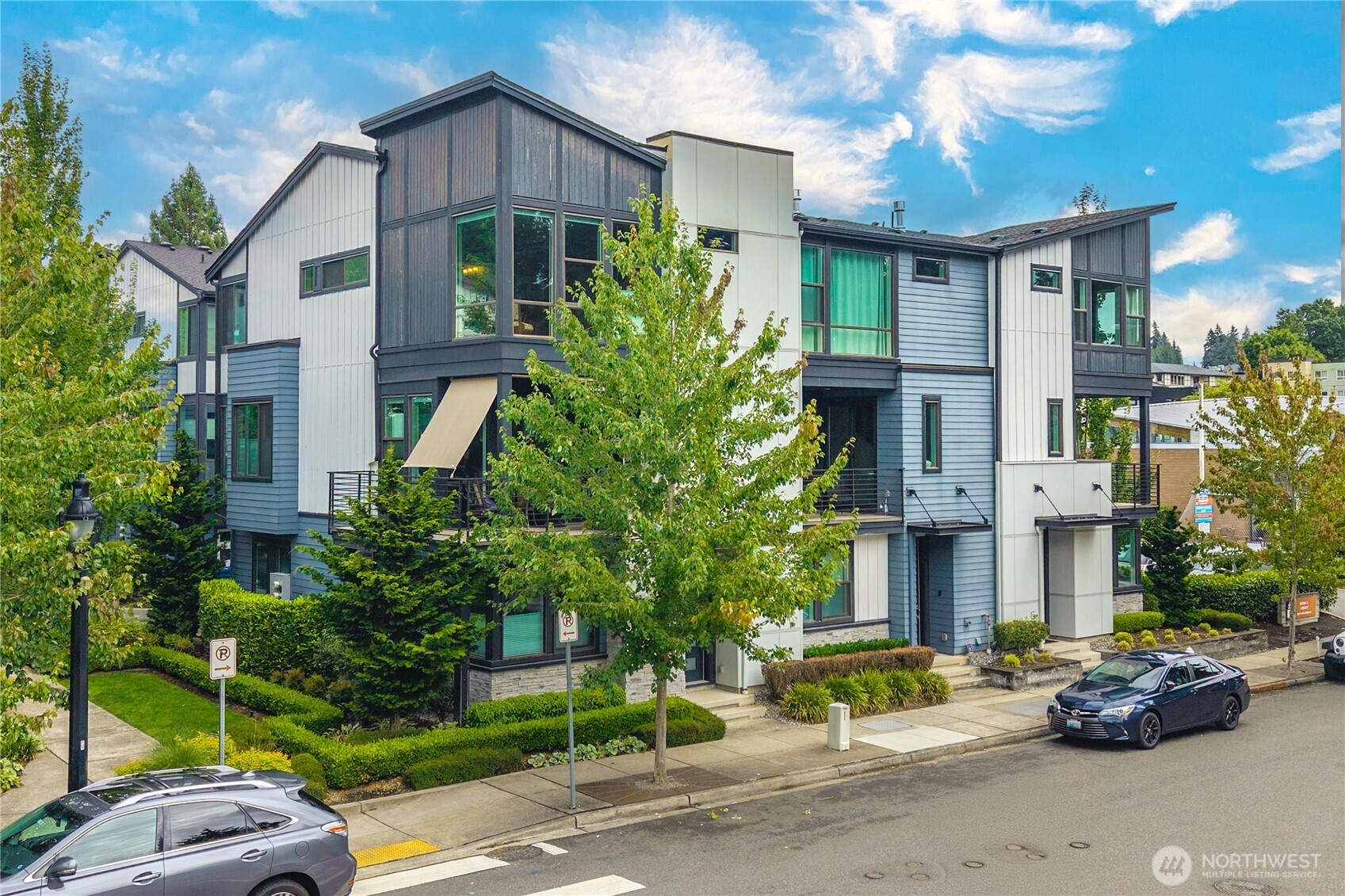 Bothell, Washington, 98011, United States, 4 Bedrooms Bedrooms, ,3 BathroomsBathrooms,Residential,For Sale,1992873