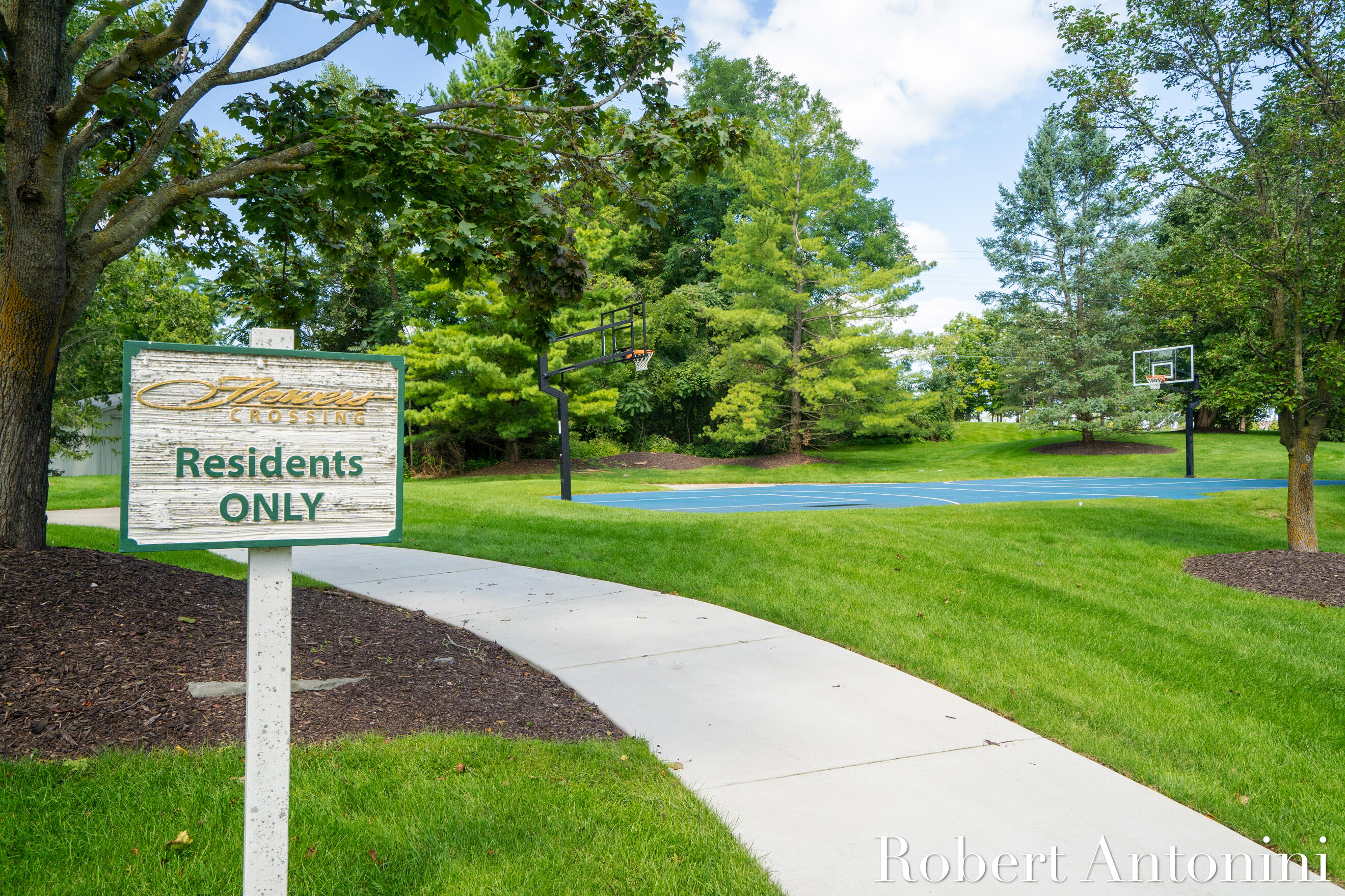 Grand Rapids, Michigan, 49525, United States, 5 Bedrooms Bedrooms, ,4 BathroomsBathrooms,Residential,For Sale,1837852