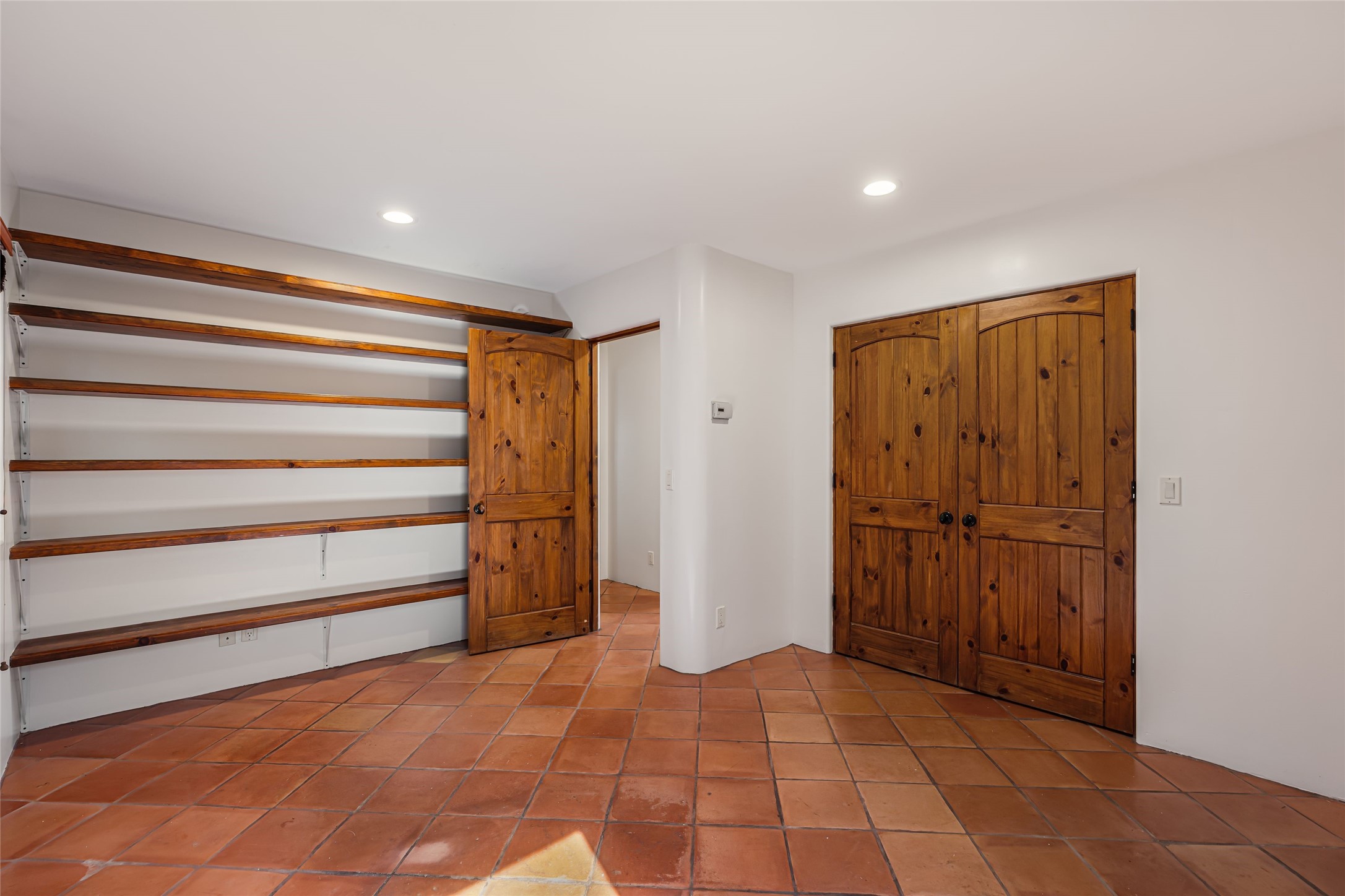  207 Cordova Road B - 物件實景