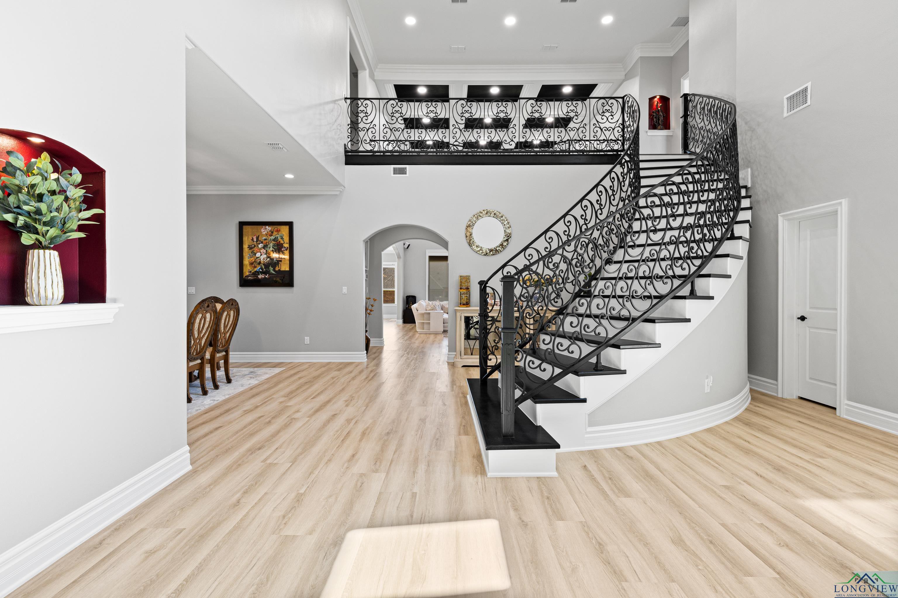 Tatum, Texas, 75691, United States, 6 Bedrooms Bedrooms, ,5 BathroomsBathrooms,Residential,For Sale,1967994